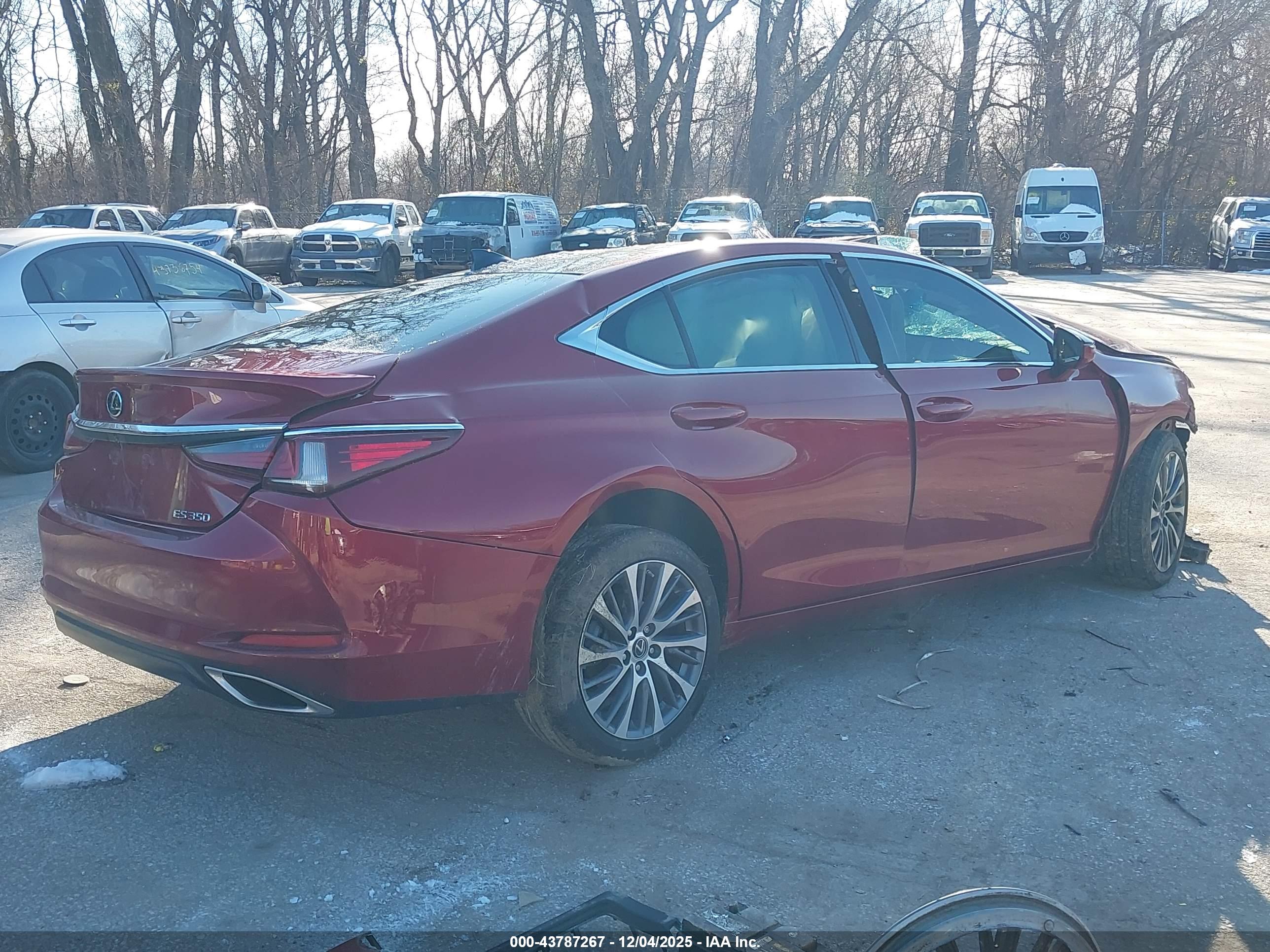 LEXUS ES image 4