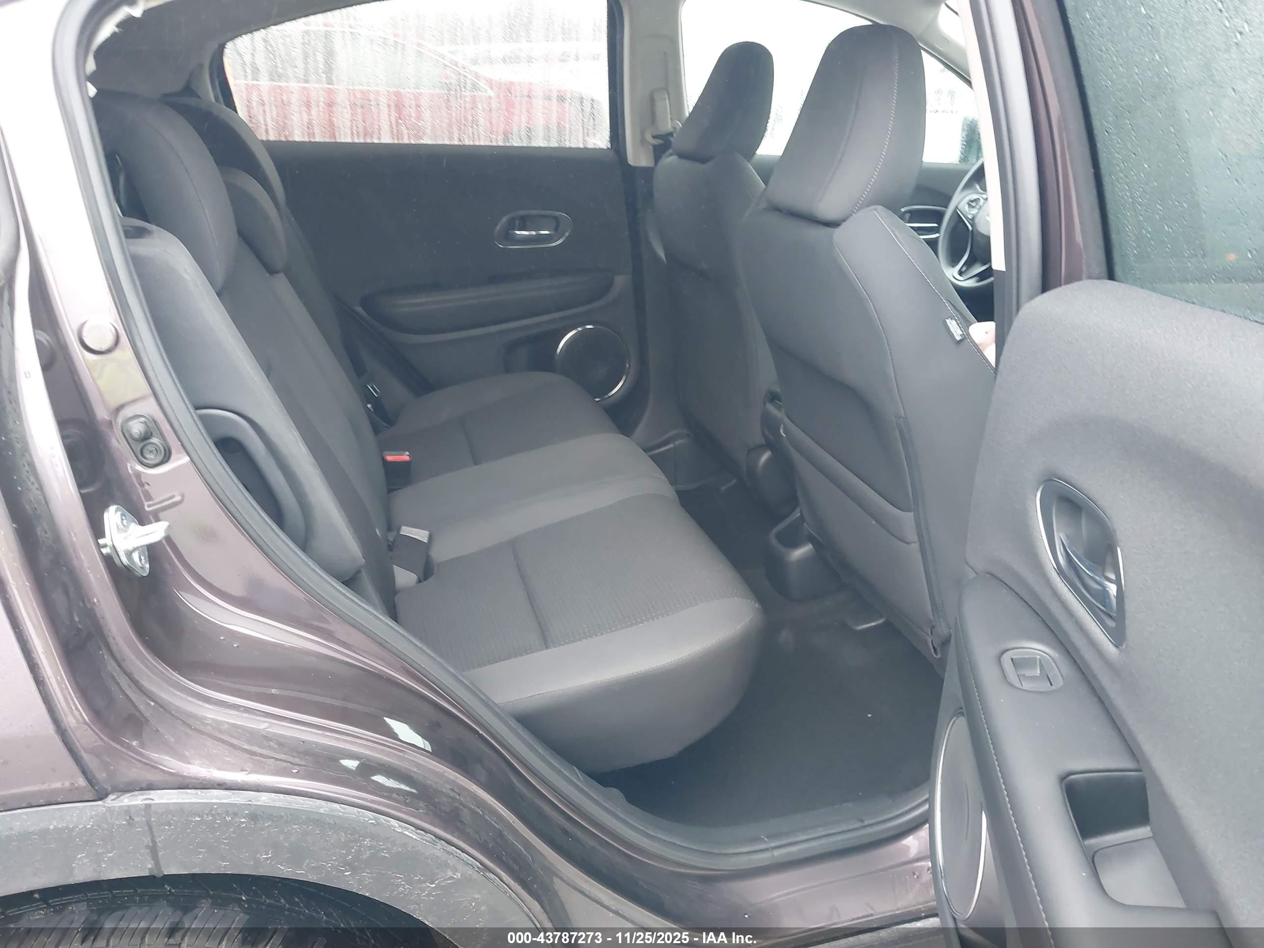 HONDA HR-V image 8