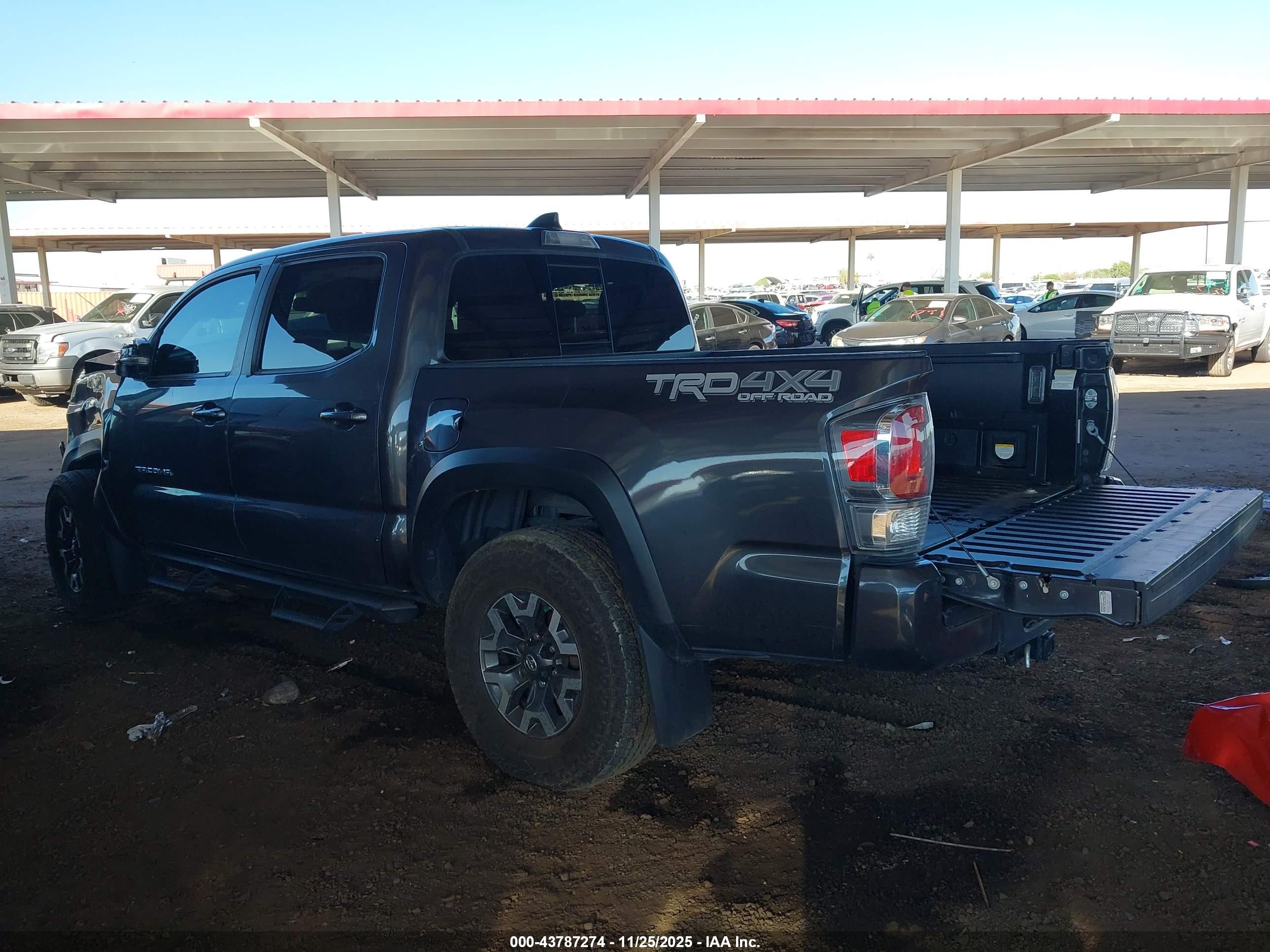 TOYOTA TACOMA image 3