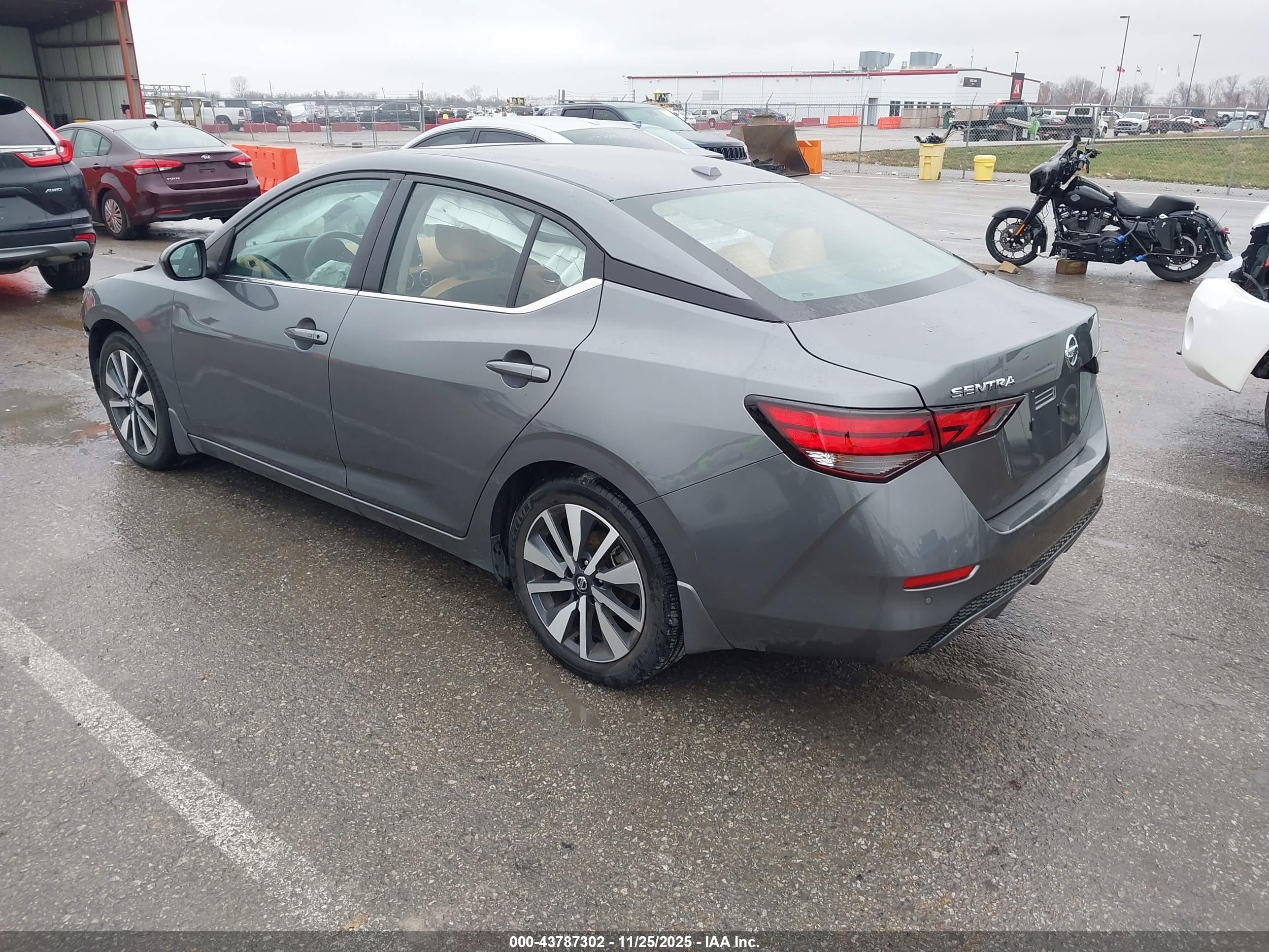NISSAN SENTRA image 3