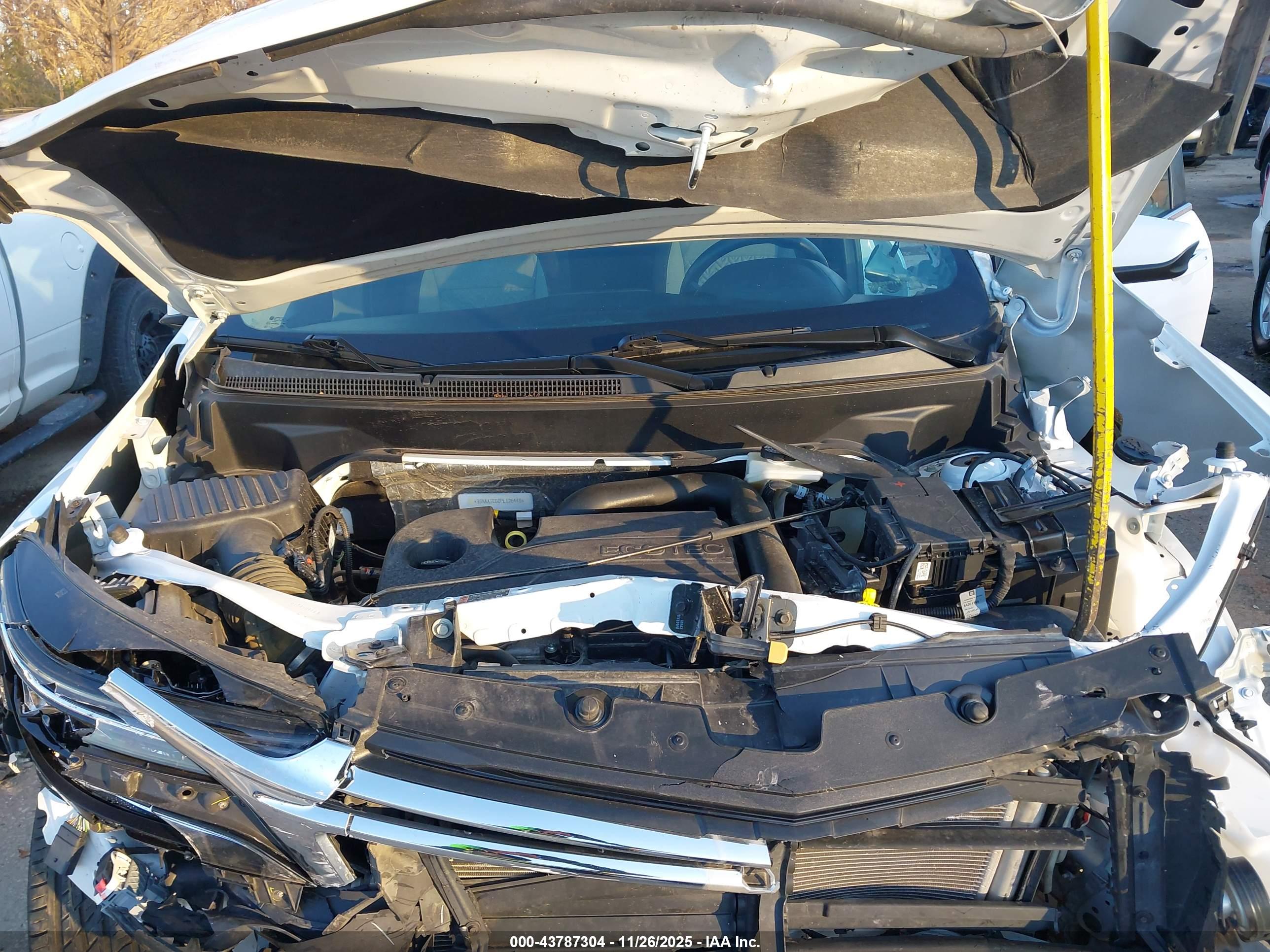 CHEVROLET EQUINOX image 10