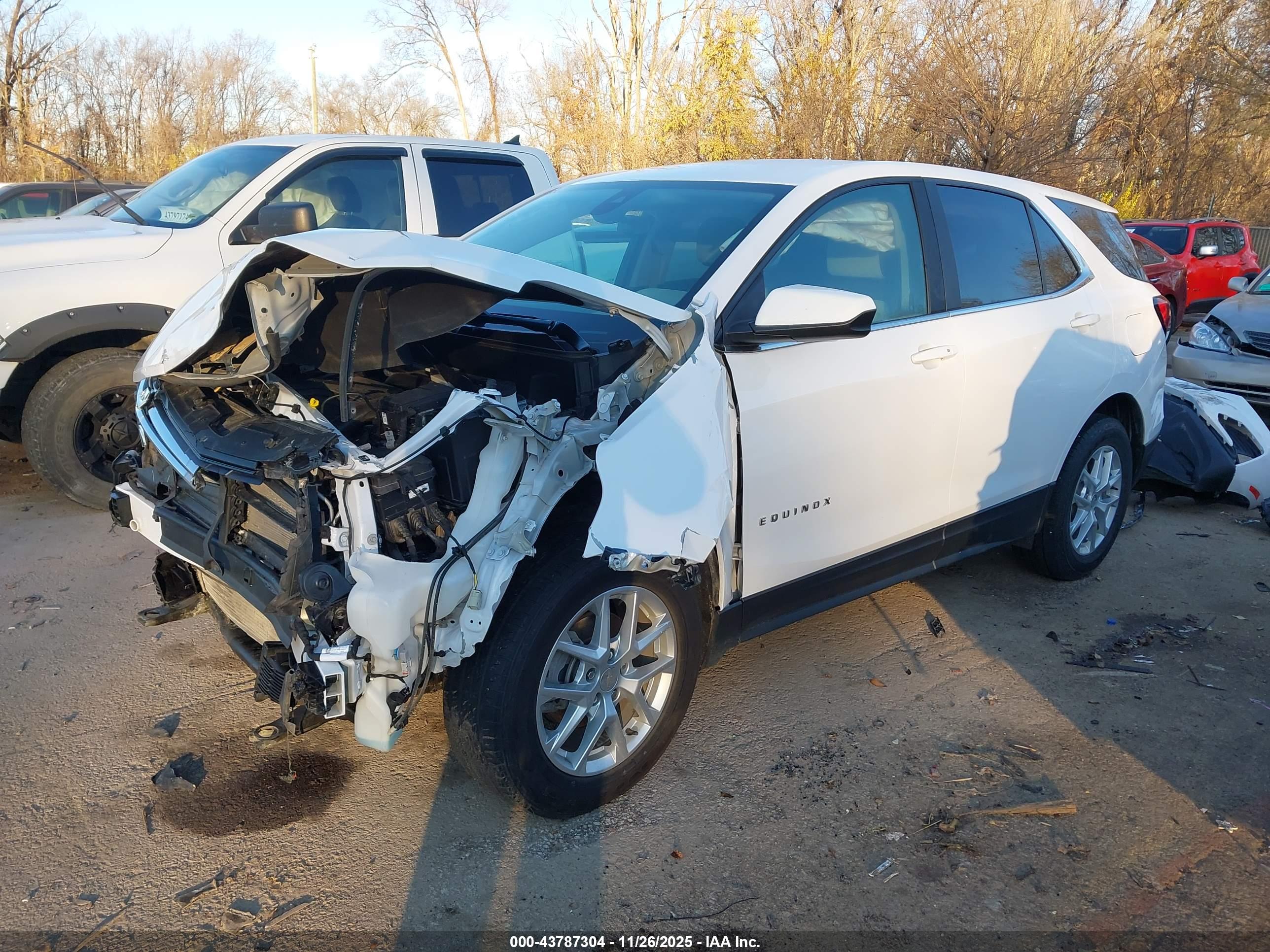 CHEVROLET EQUINOX image 2