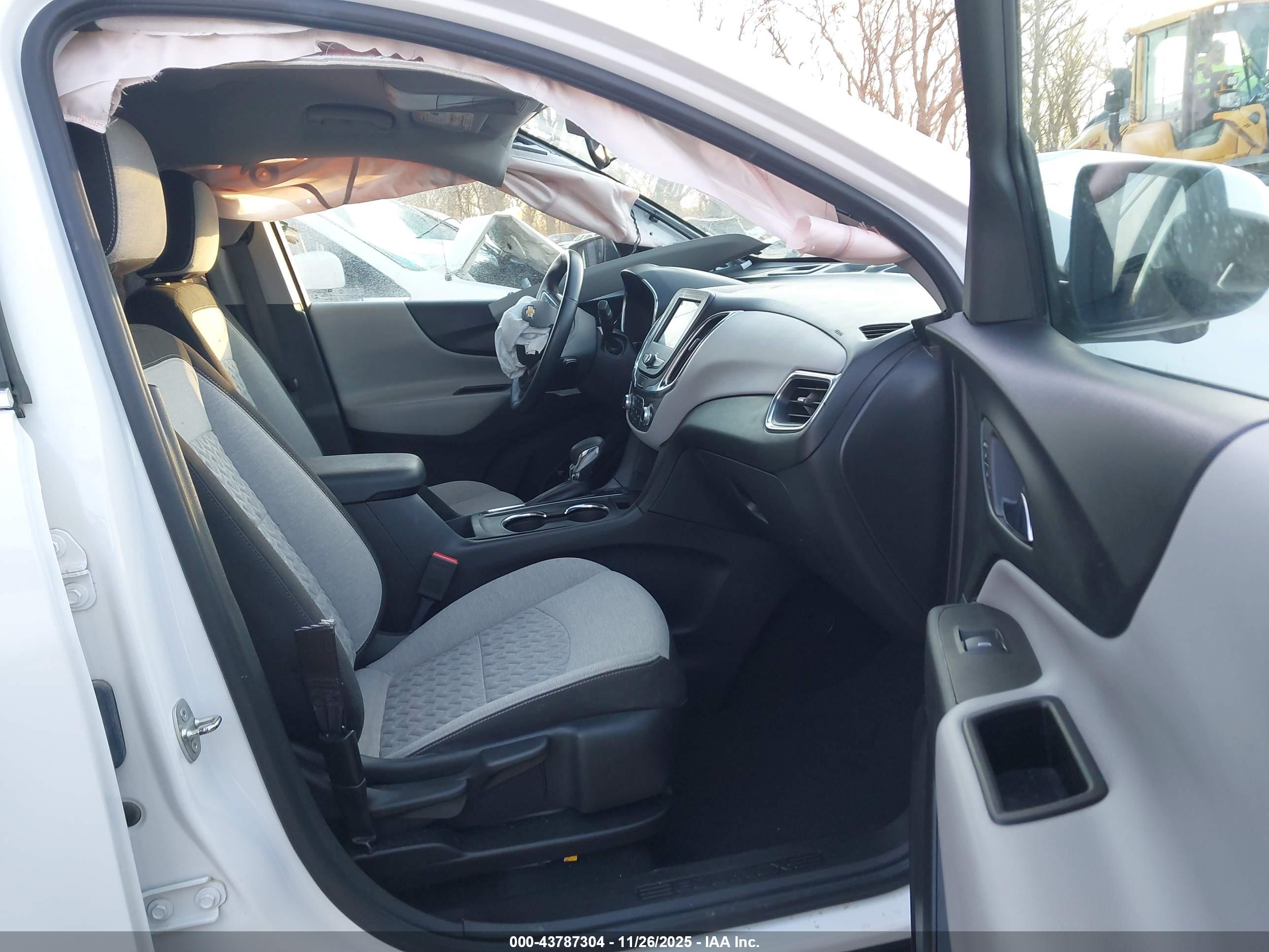 CHEVROLET EQUINOX image 5
