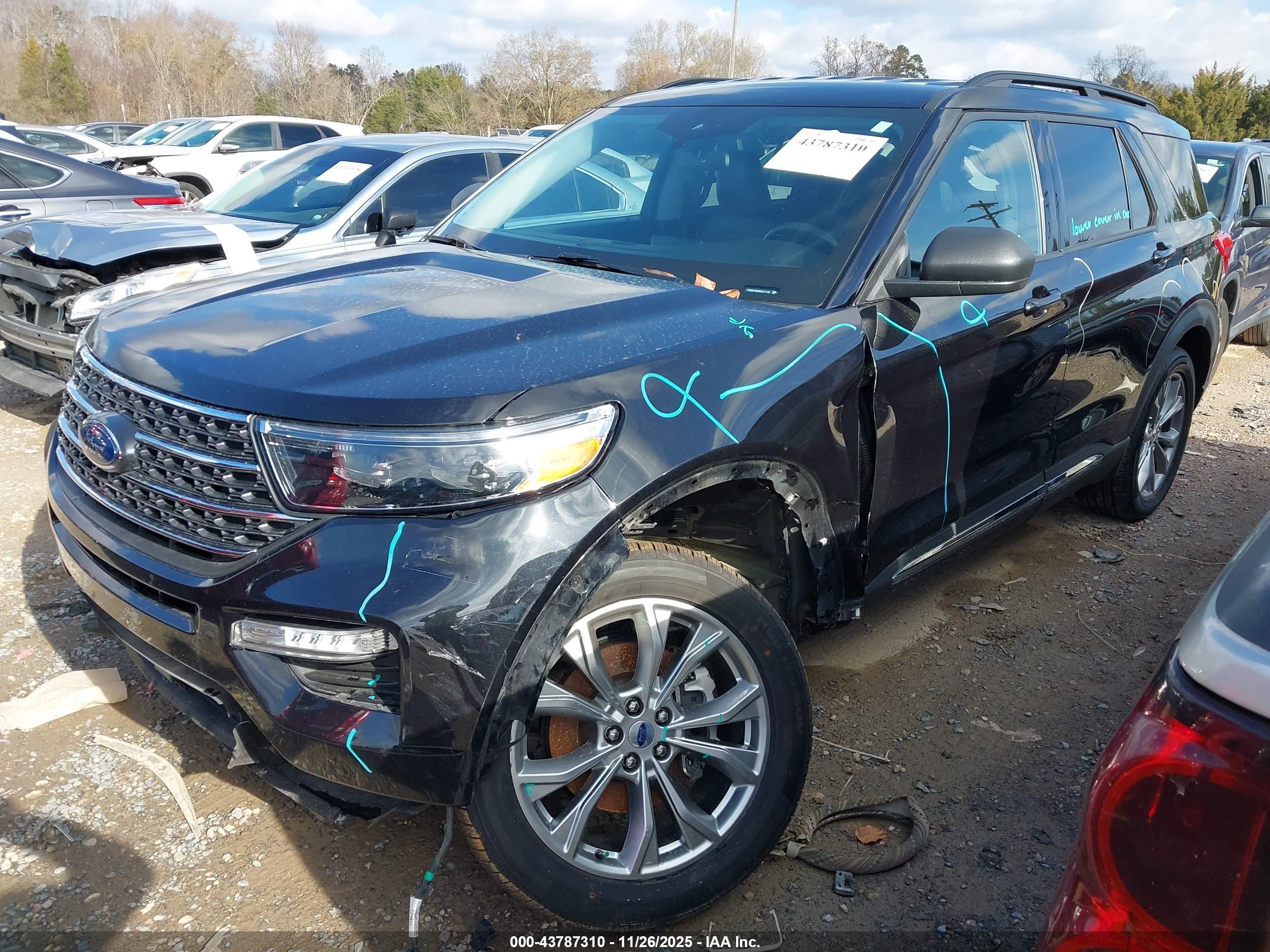 FORD EXPLORER image 2