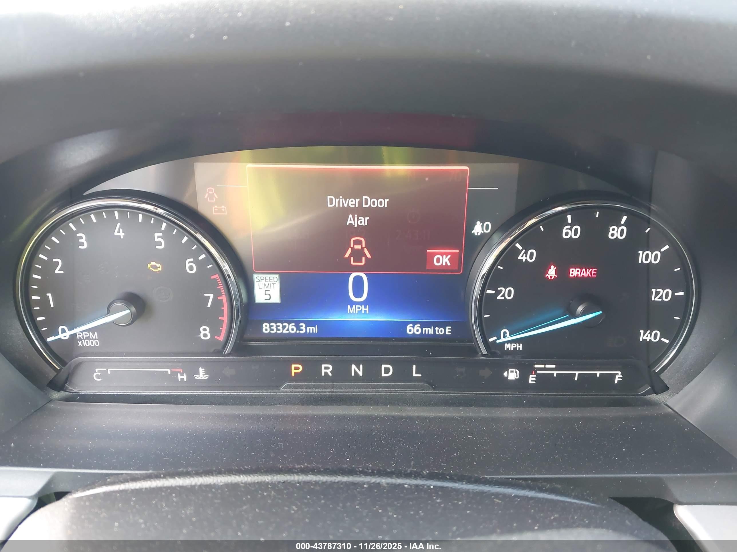 FORD EXPLORER image 7