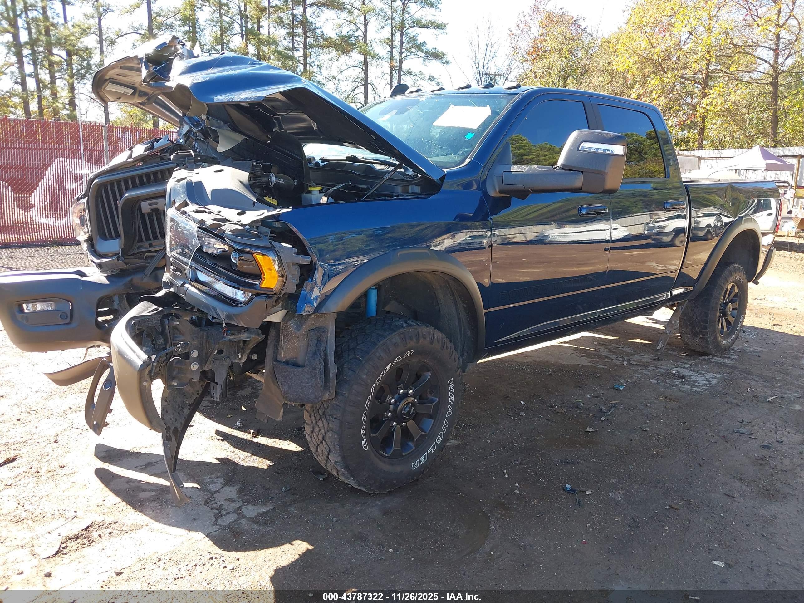 RAM 2500 image 2