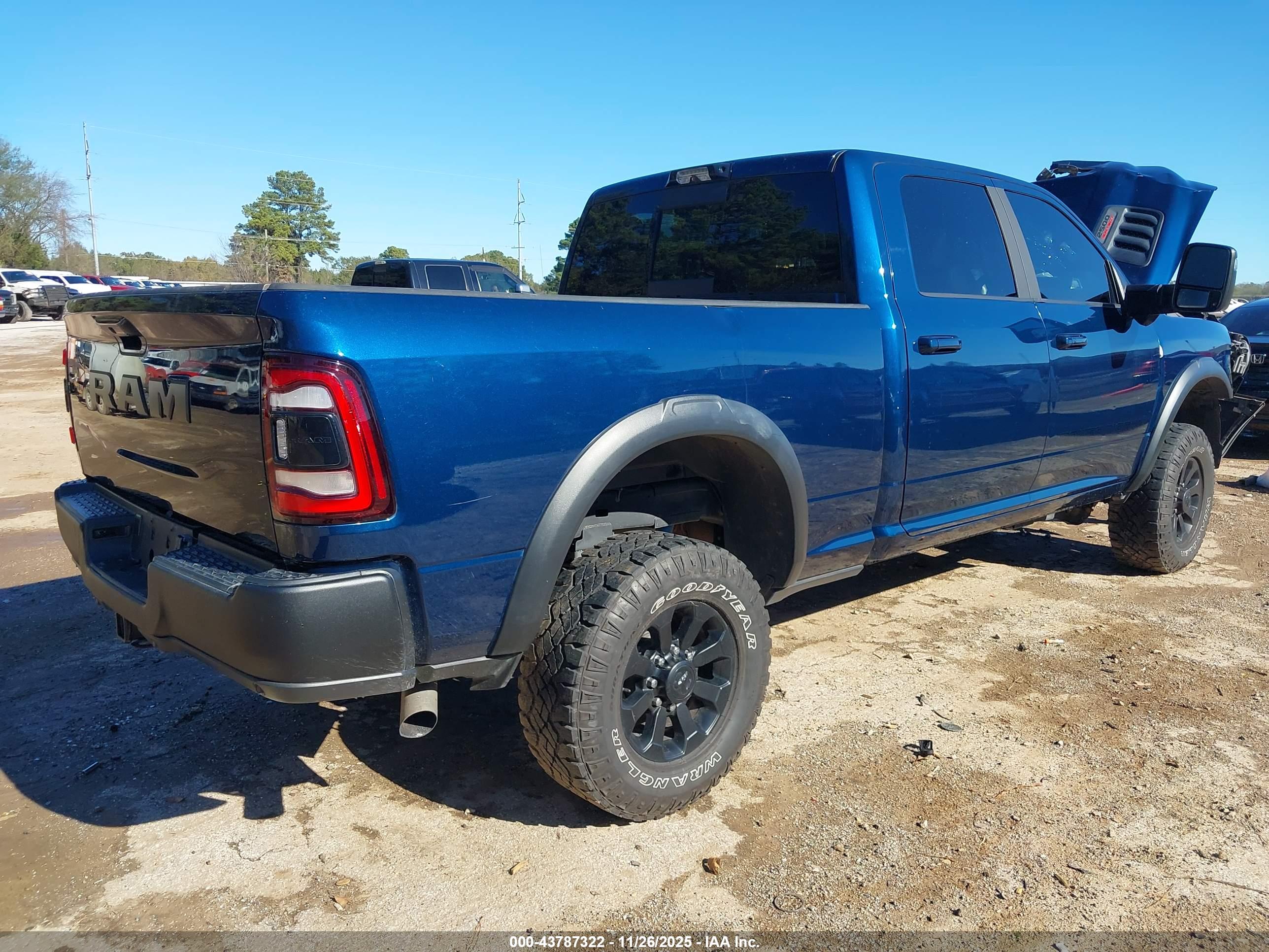 RAM 2500 image 4