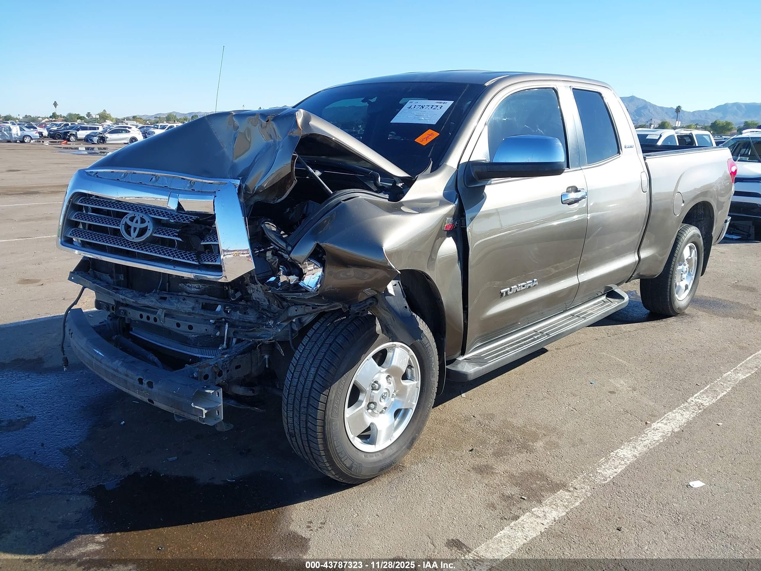 TOYOTA TUNDRA image 2