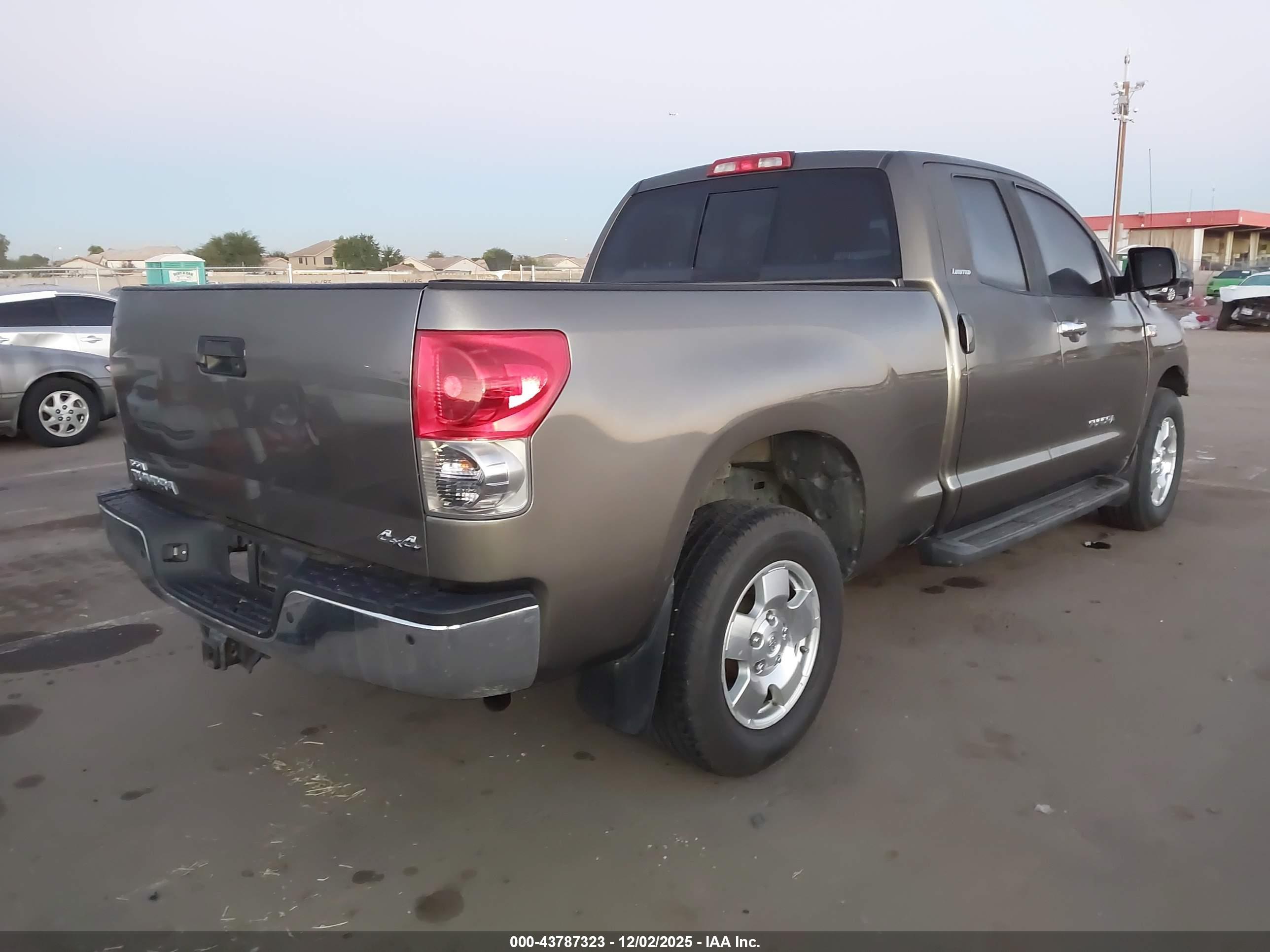 TOYOTA TUNDRA image 4