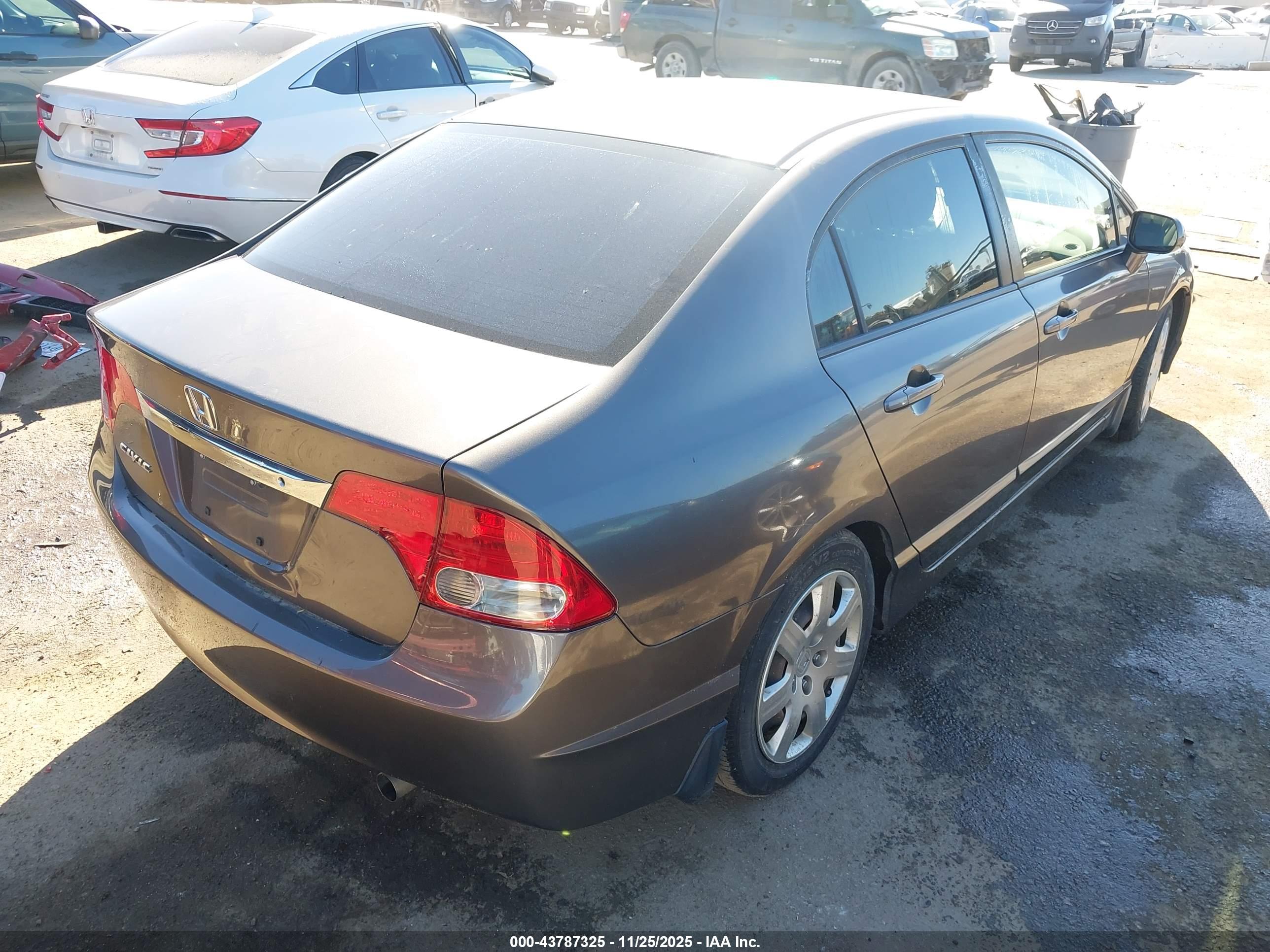 HONDA CIVIC image 4