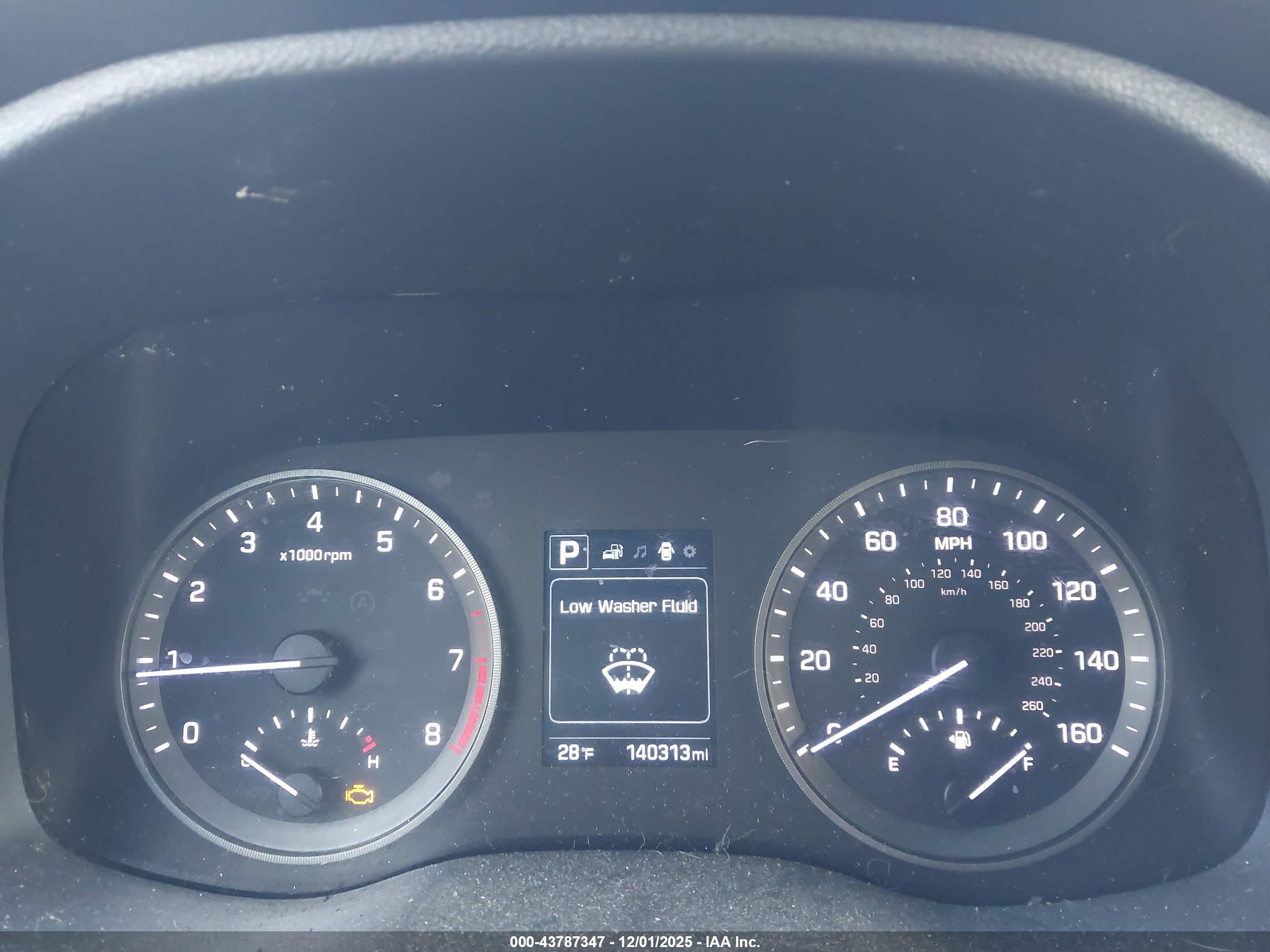 HYUNDAI TUCSON image 7