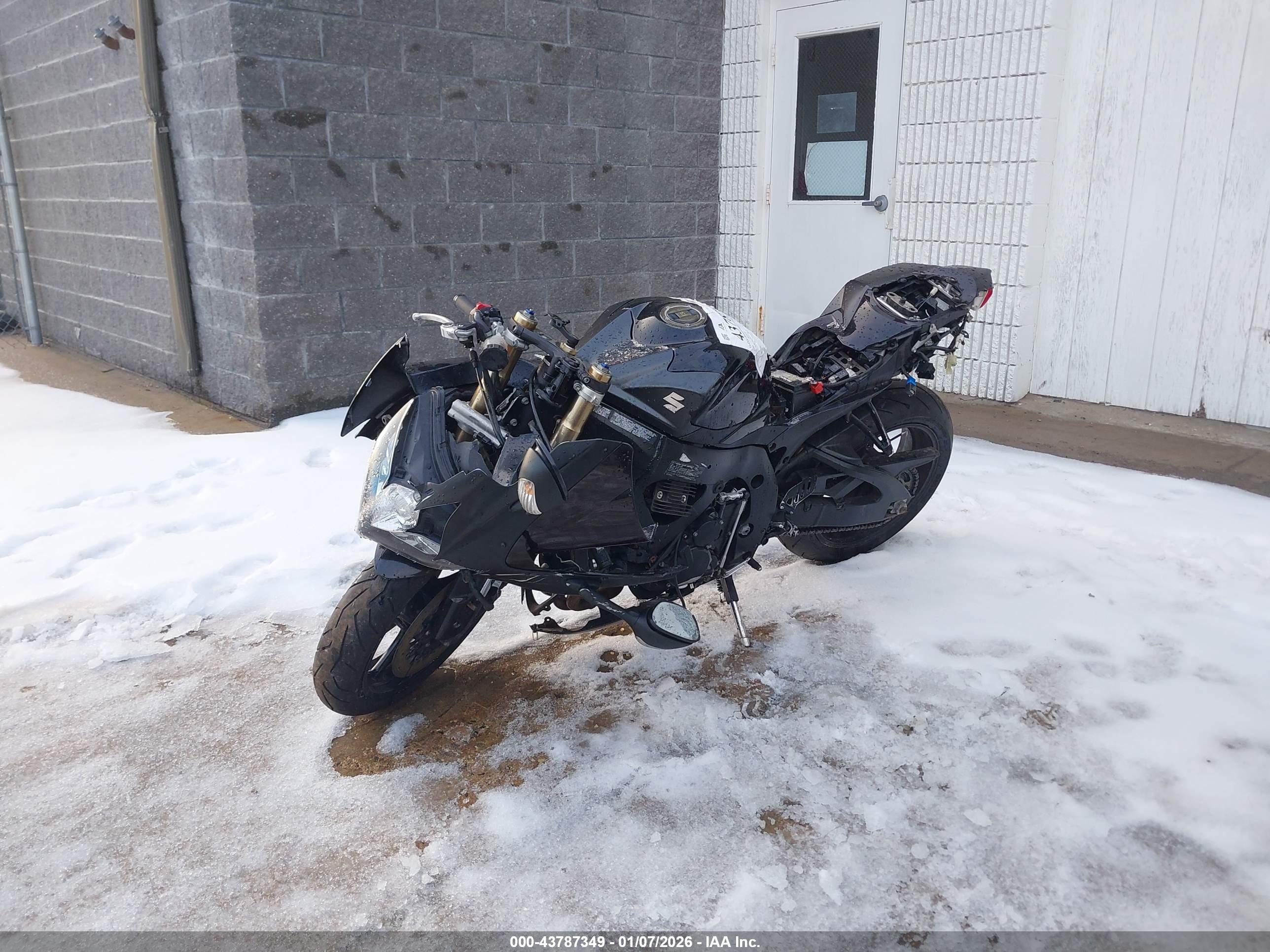 SUZUKI GSX-R600 image 2