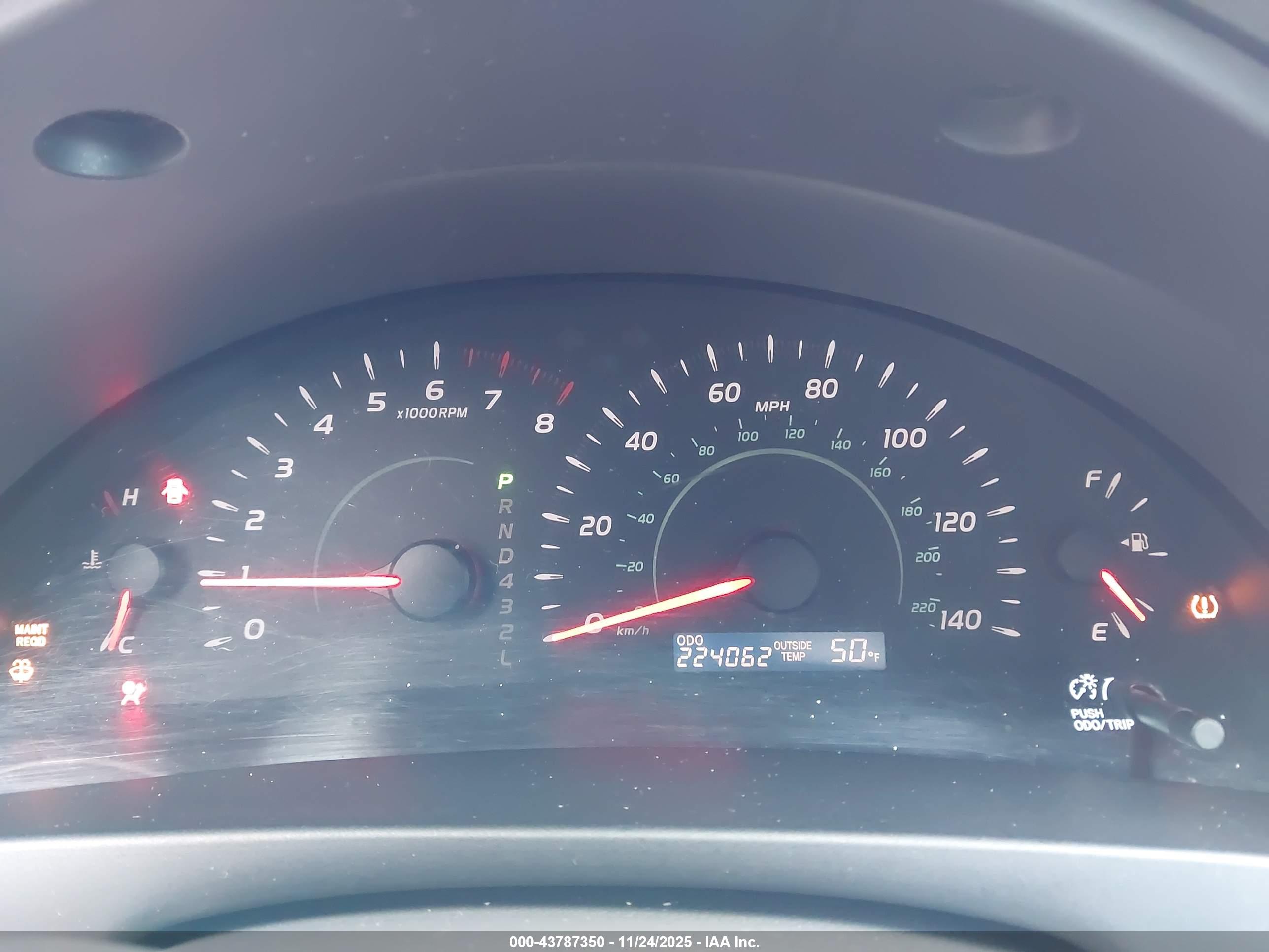 TOYOTA CAMRY image 7