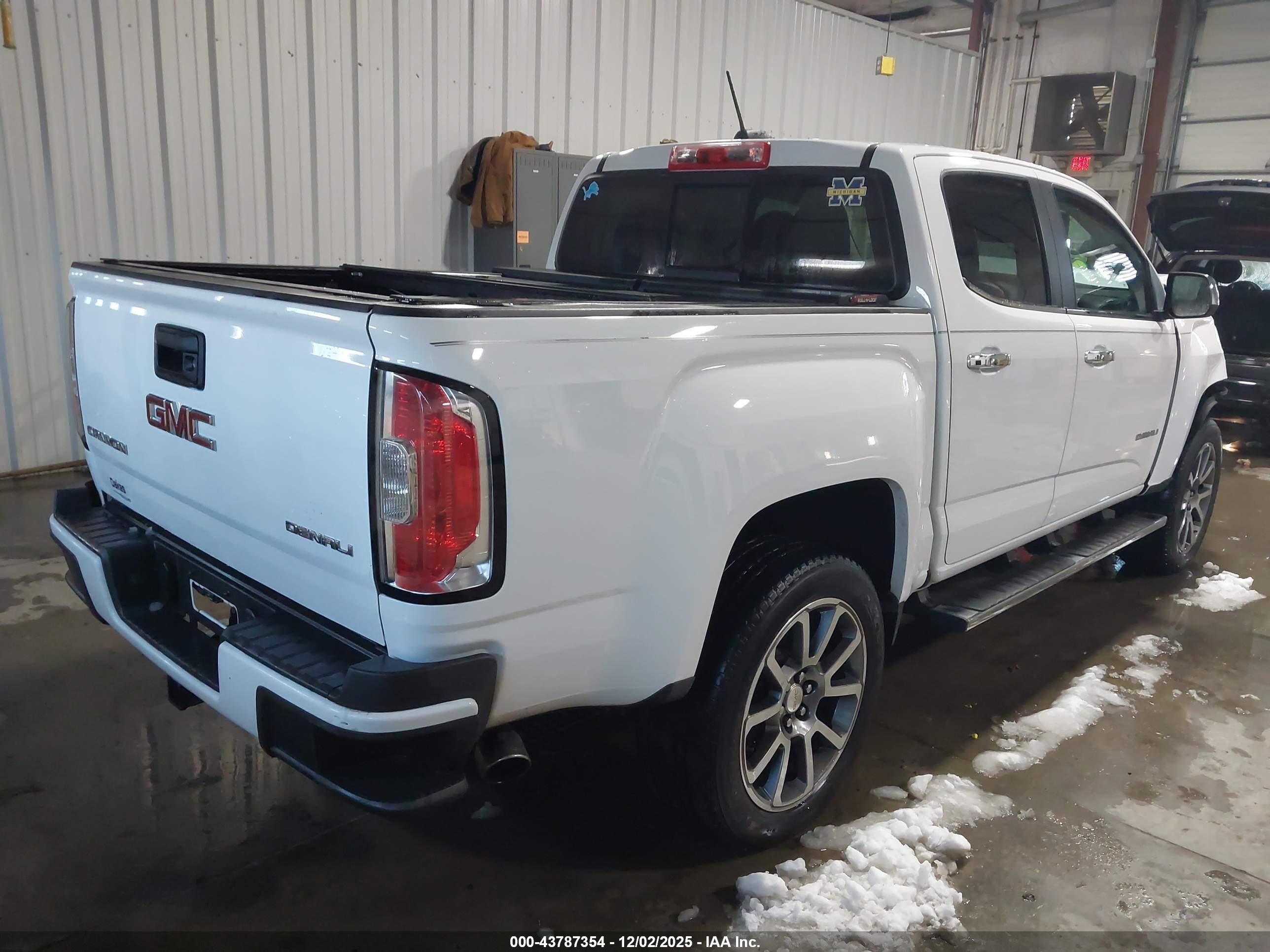 GMC CANYON image 4