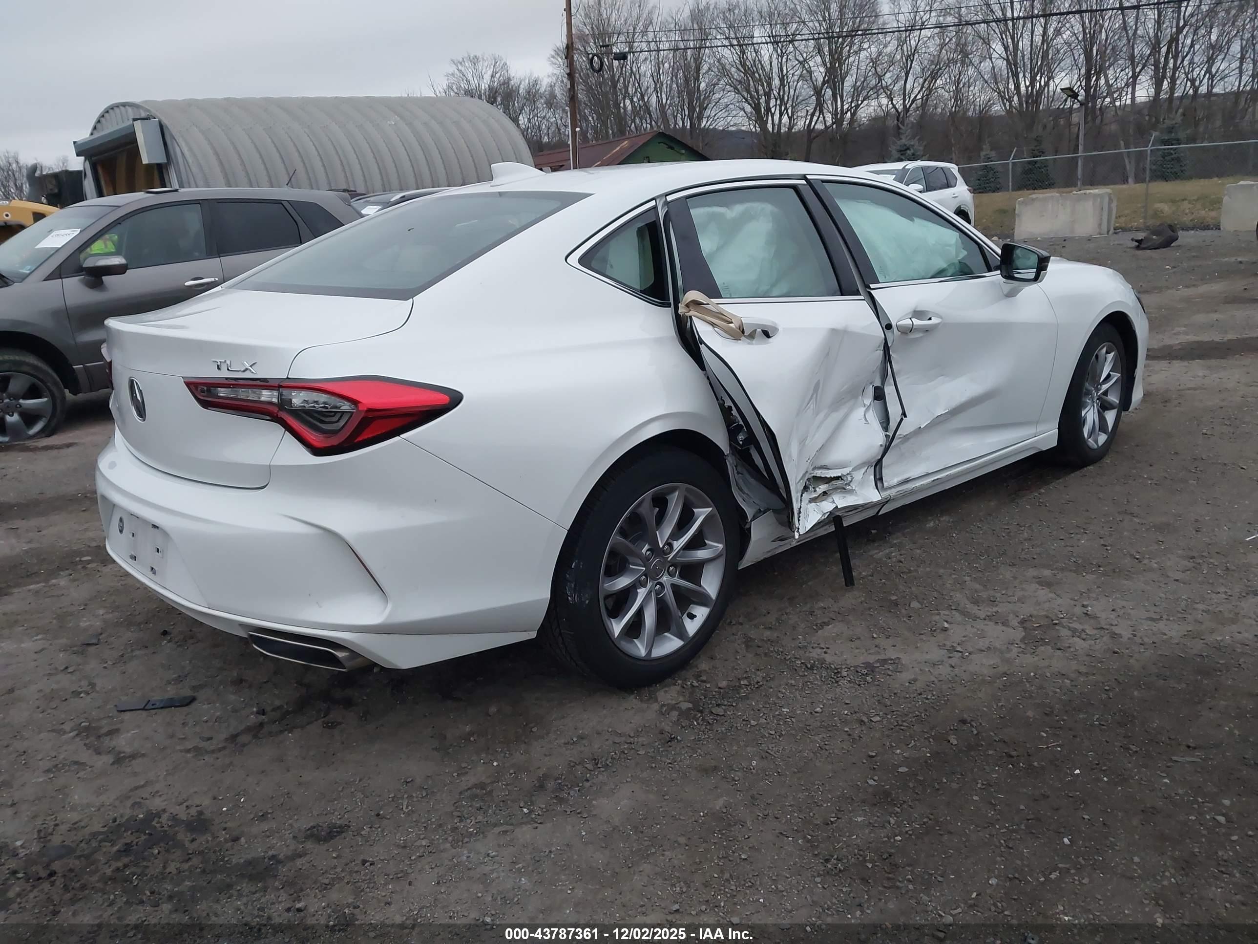 ACURA TLX image 4