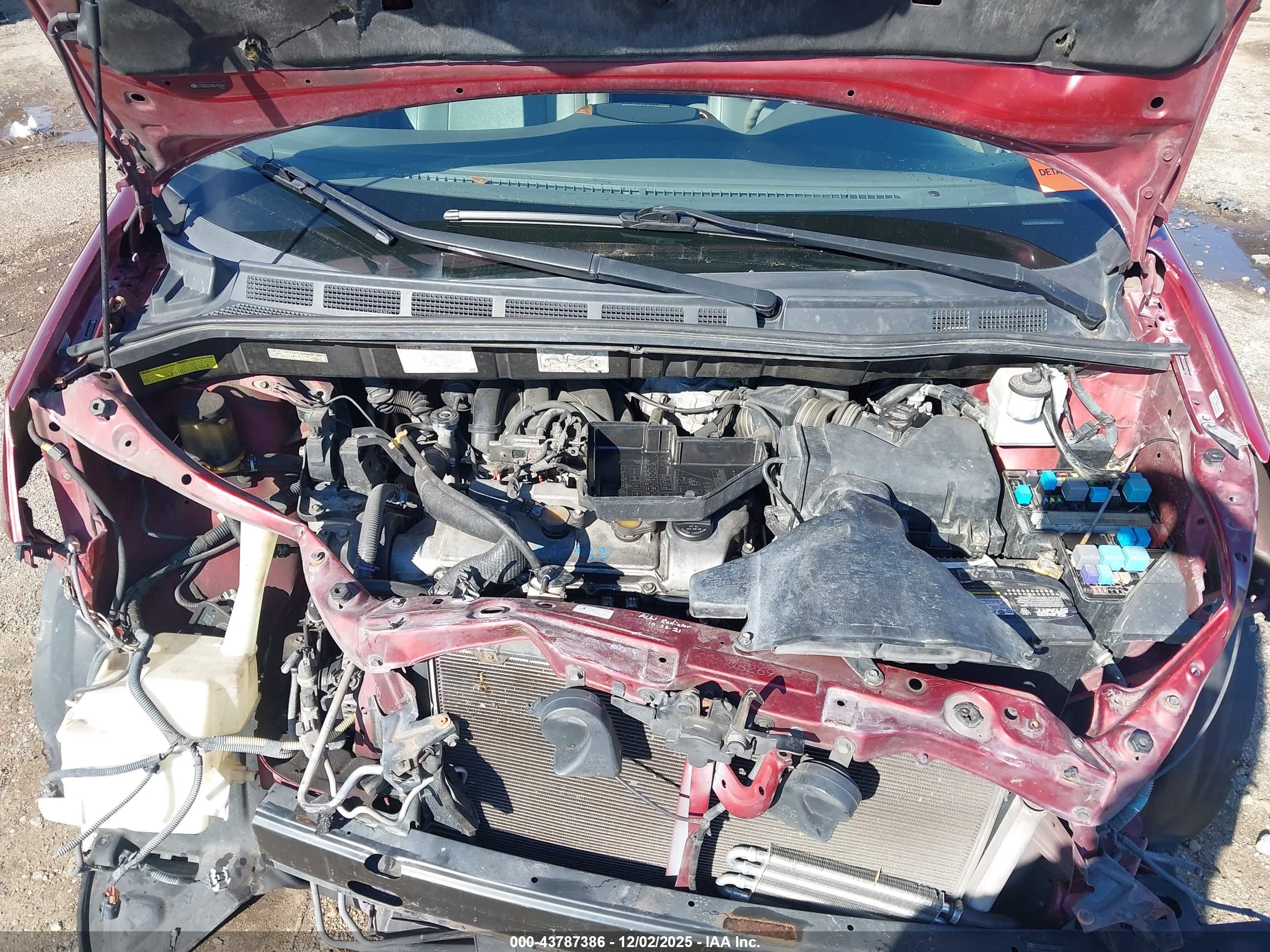 TOYOTA SIENNA image 10