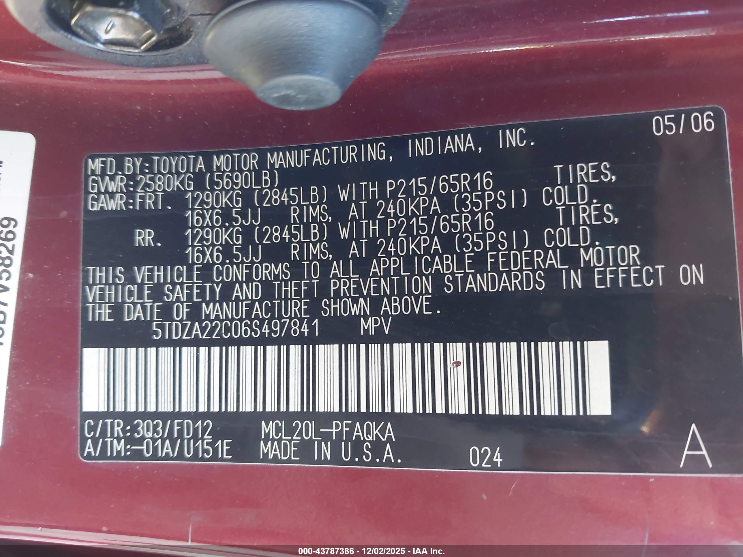 TOYOTA SIENNA image 9