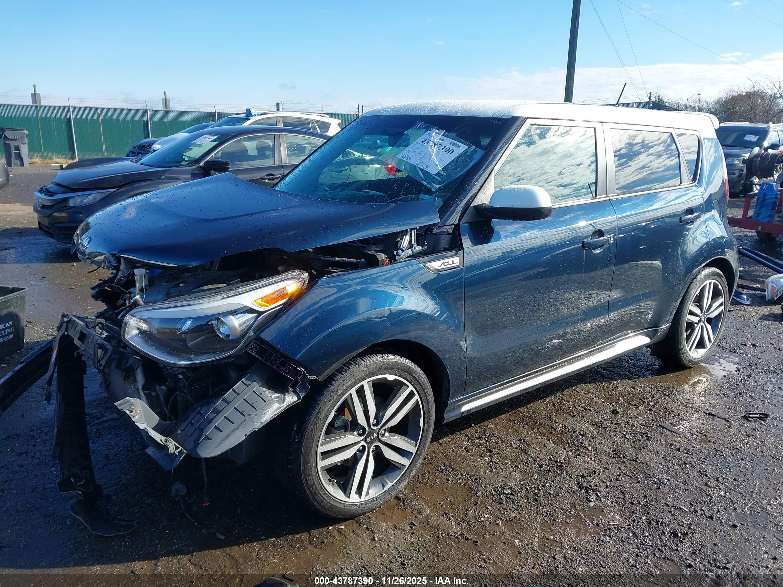 KIA SOUL image 2