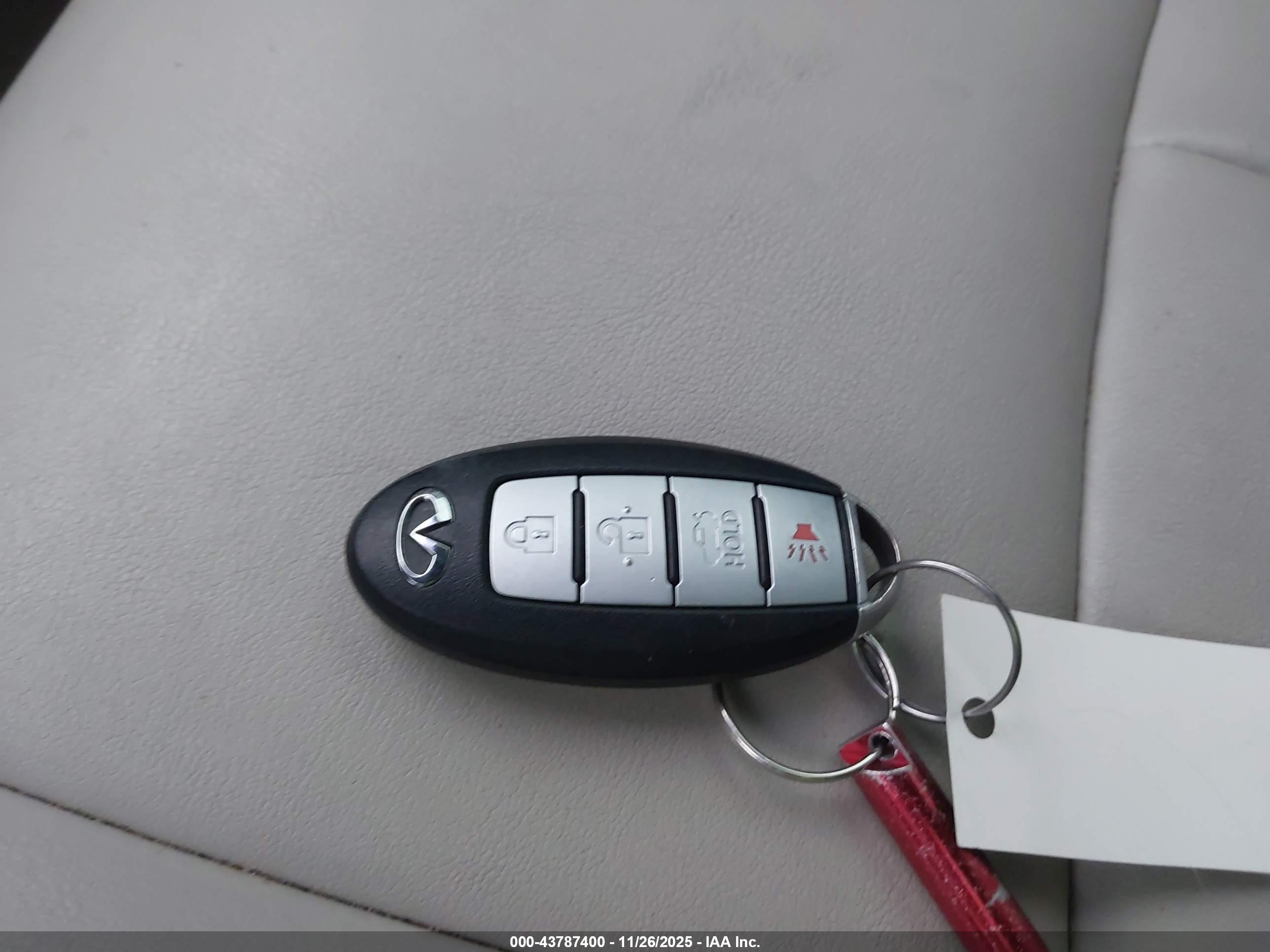 INFINITI Q50 image 11