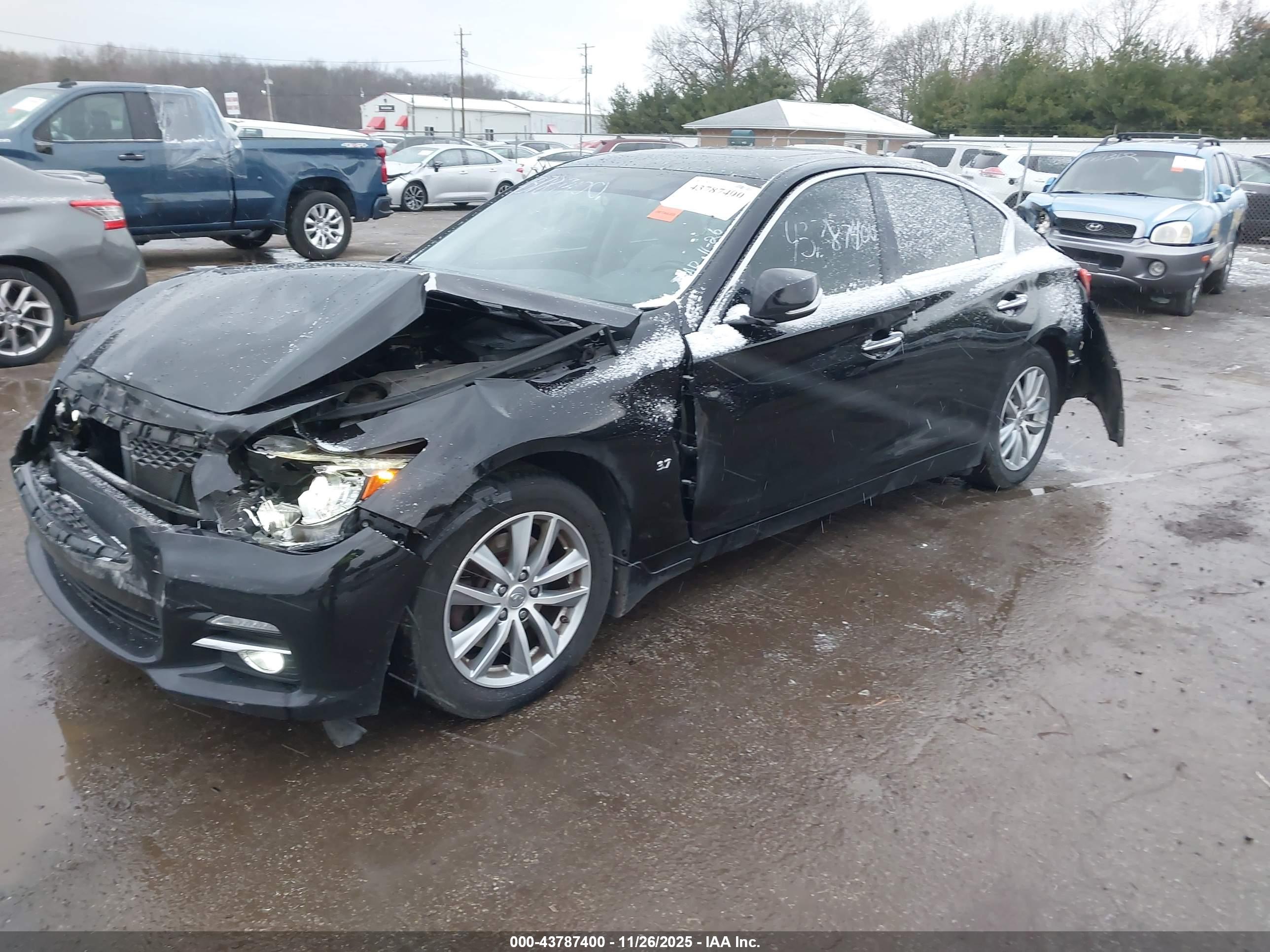 INFINITI Q50 image 2