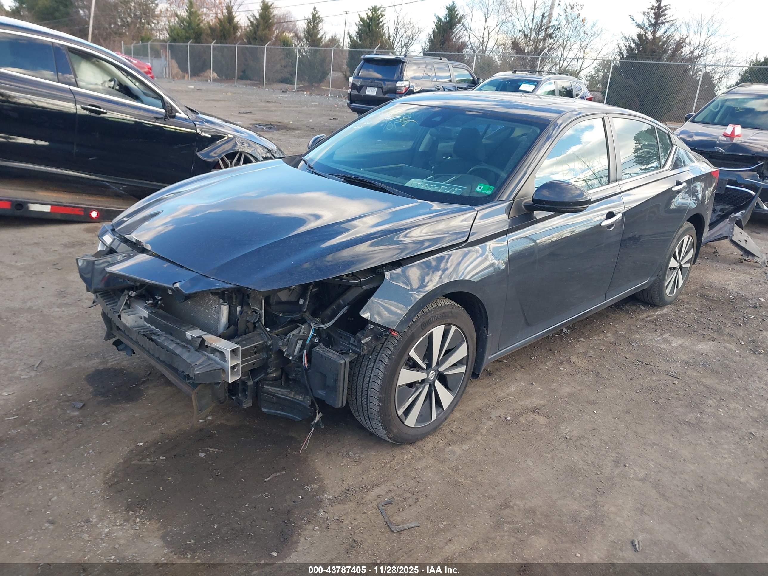 NISSAN ALTIMA image 2