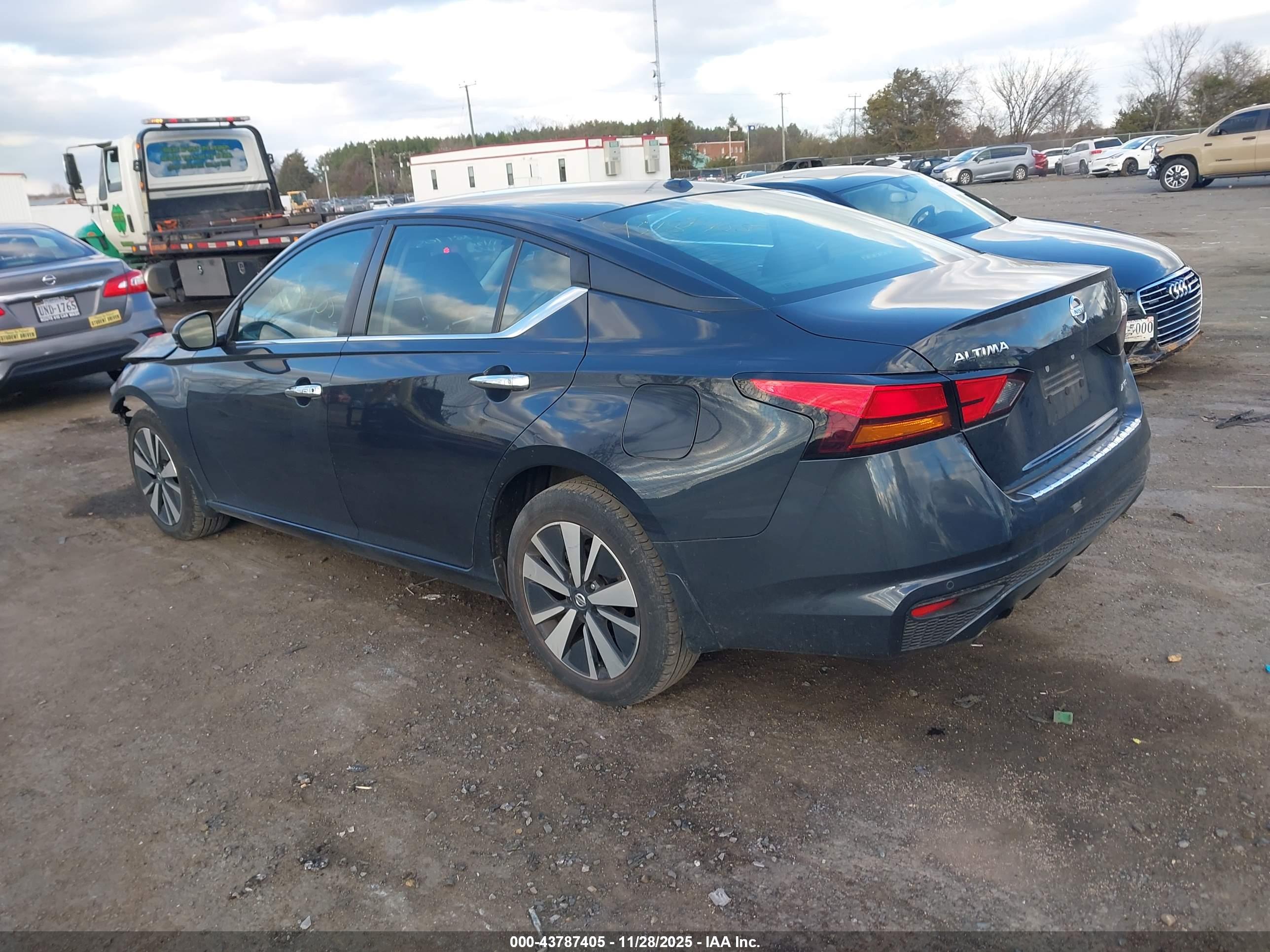 NISSAN ALTIMA image 3