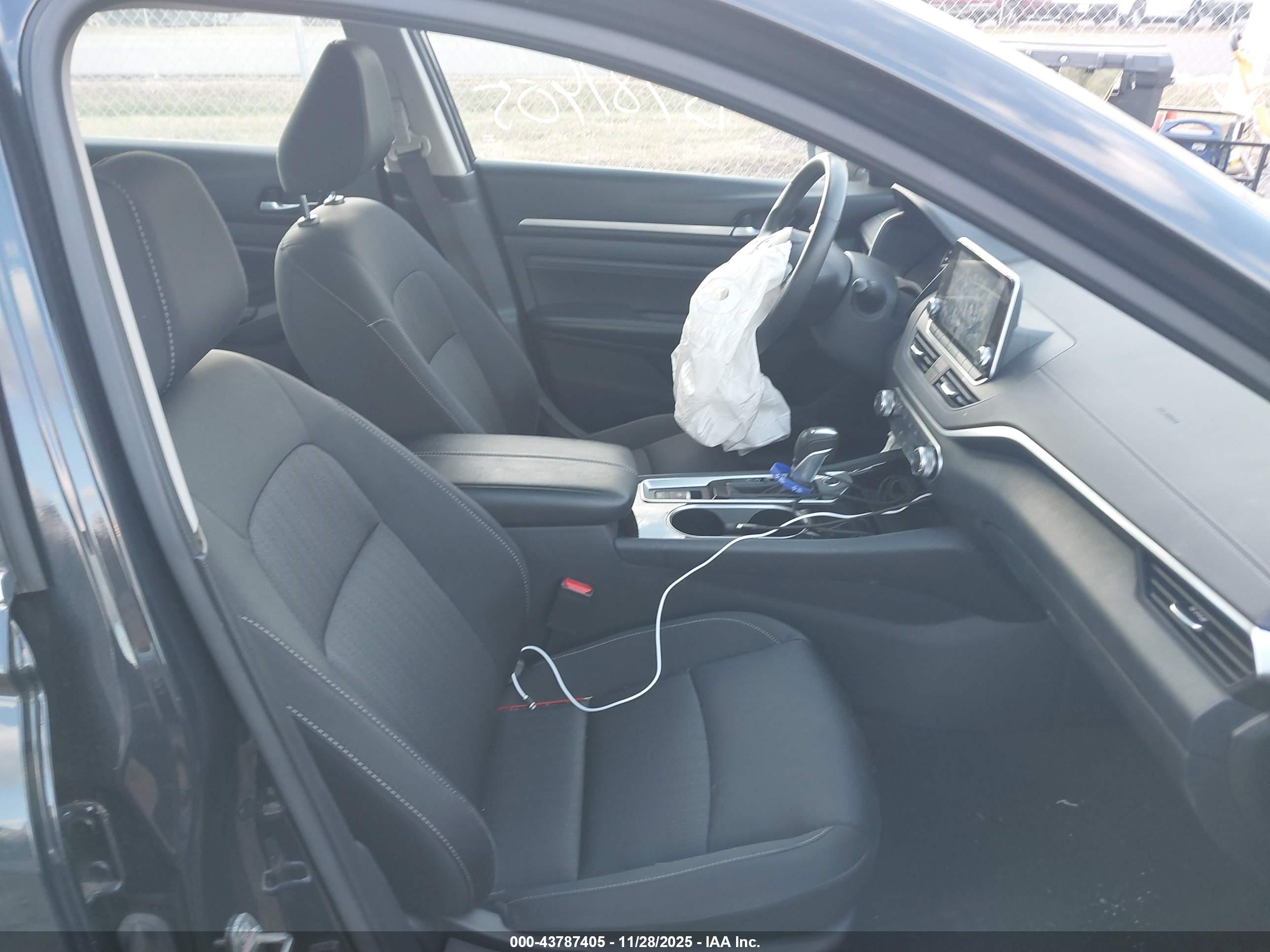 NISSAN ALTIMA image 5