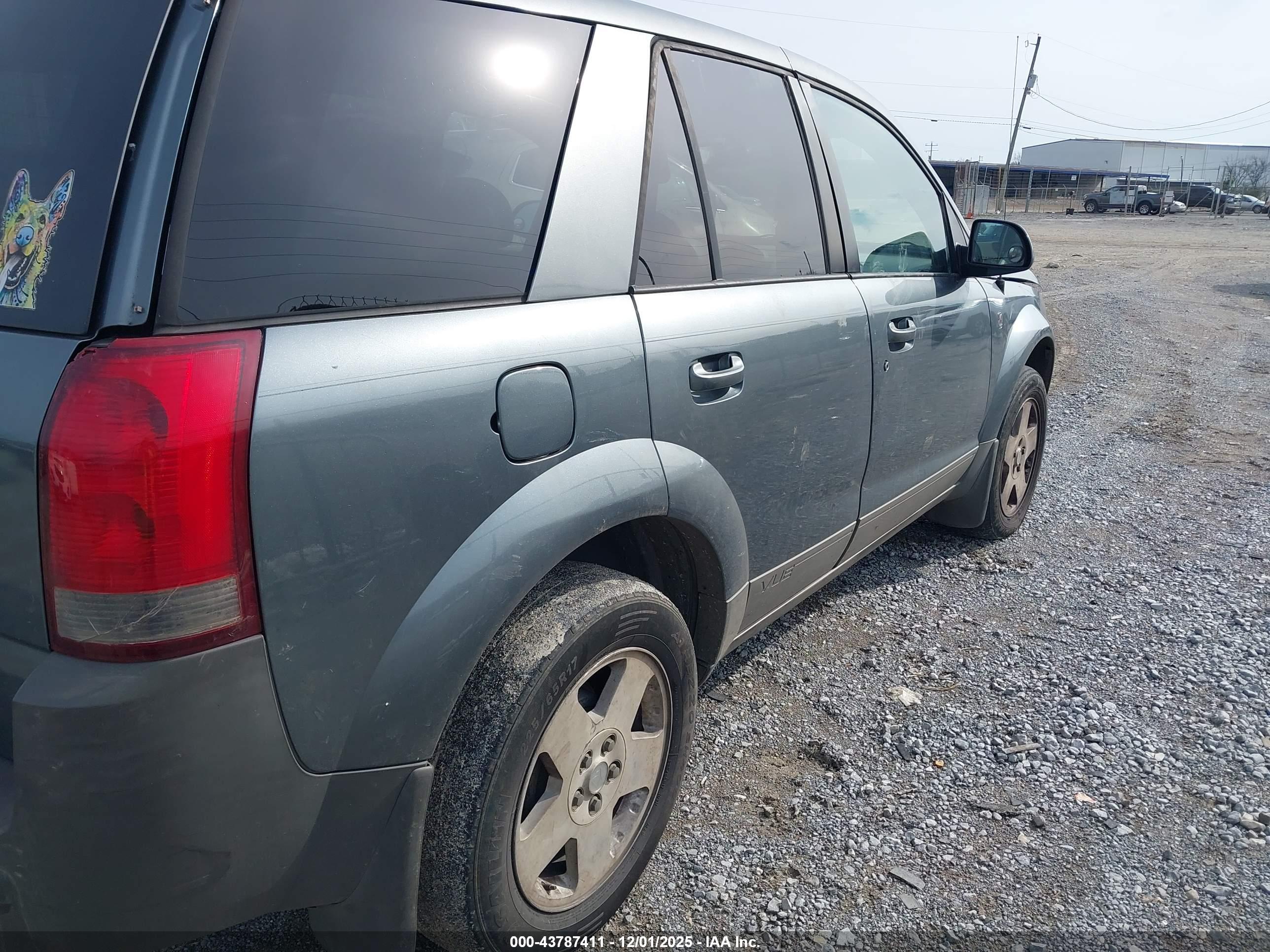 SATURN VUE image 4