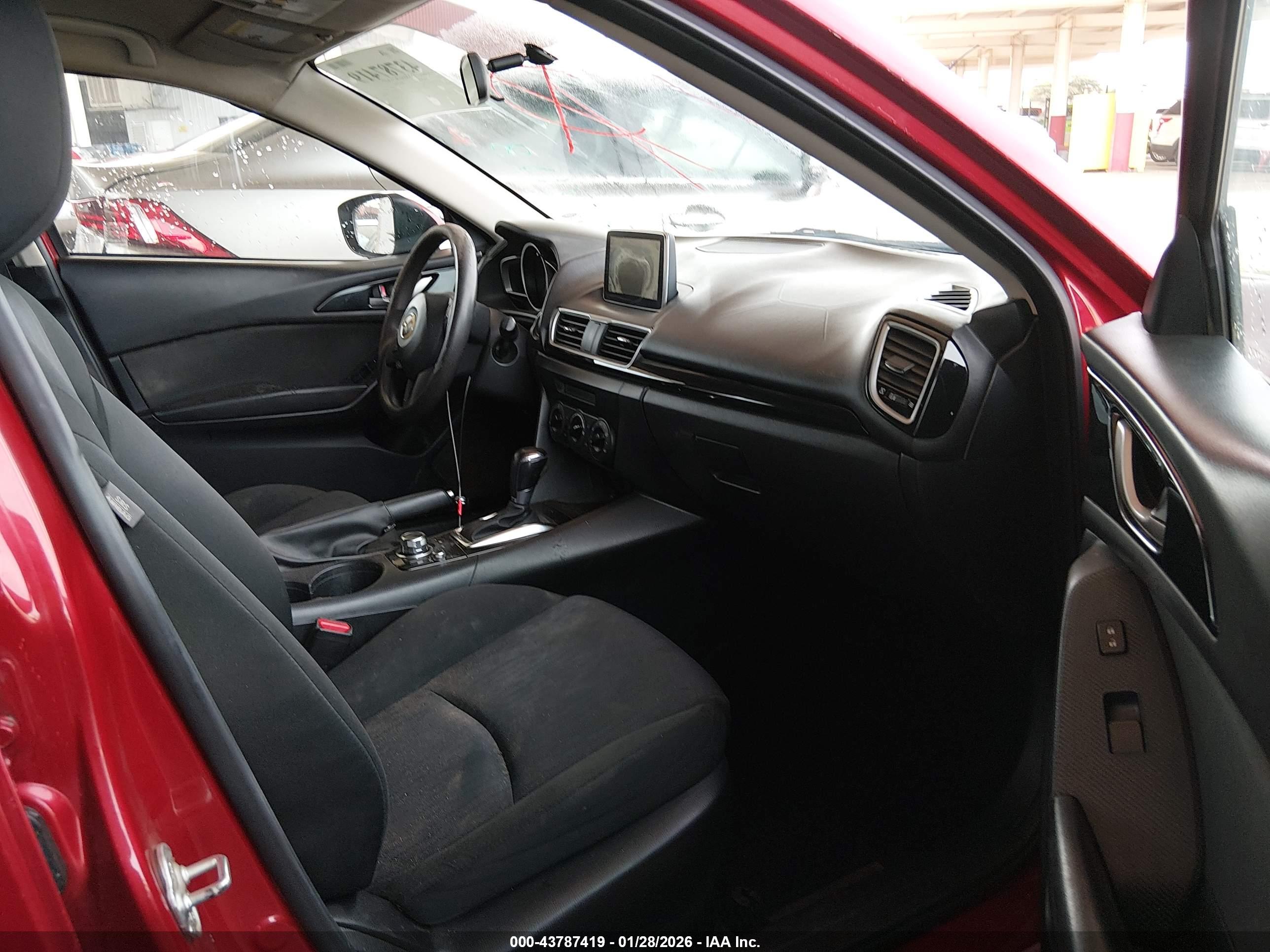 MAZDA MAZDA3 image 5
