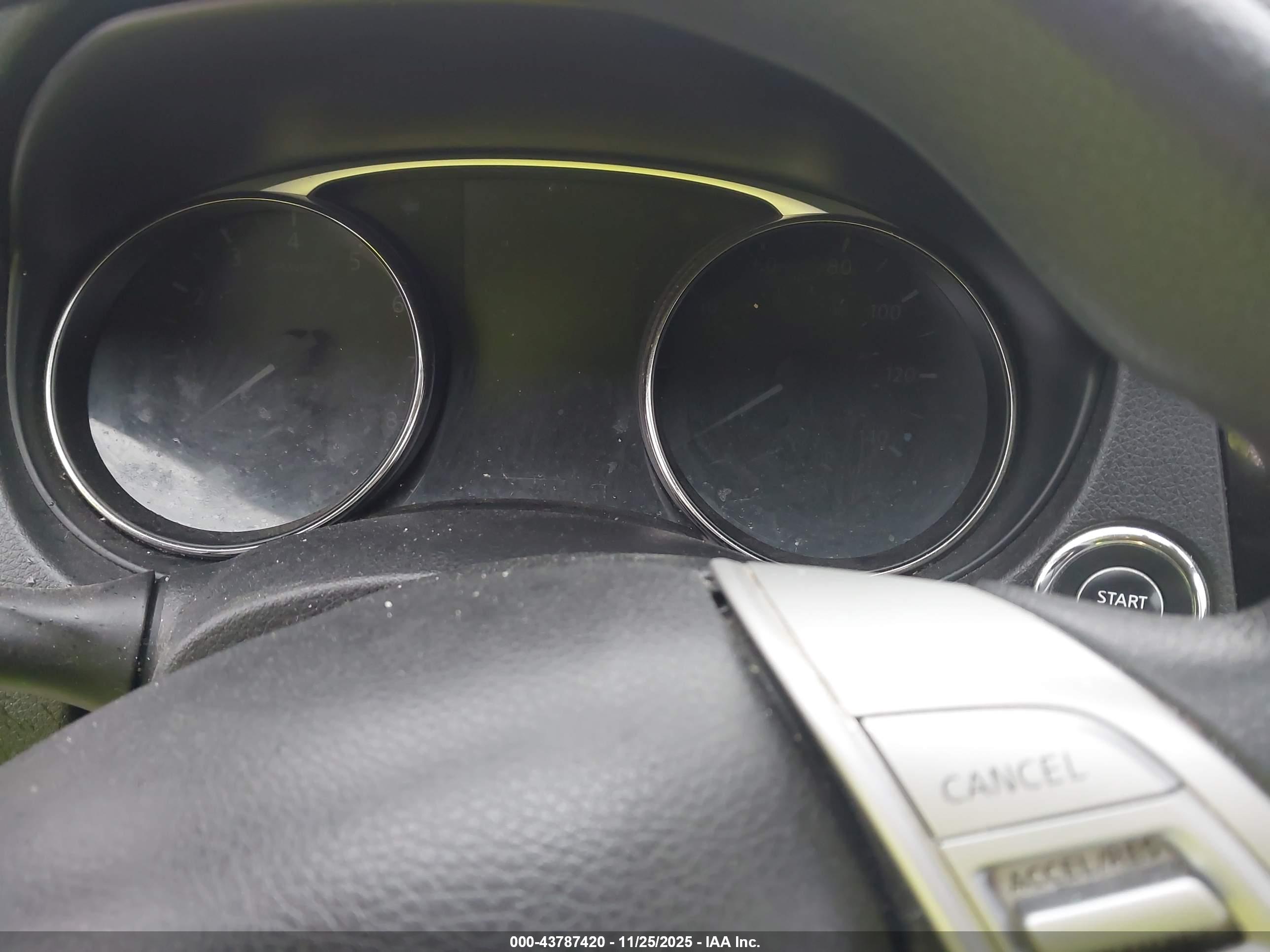 NISSAN ROGUE image 7