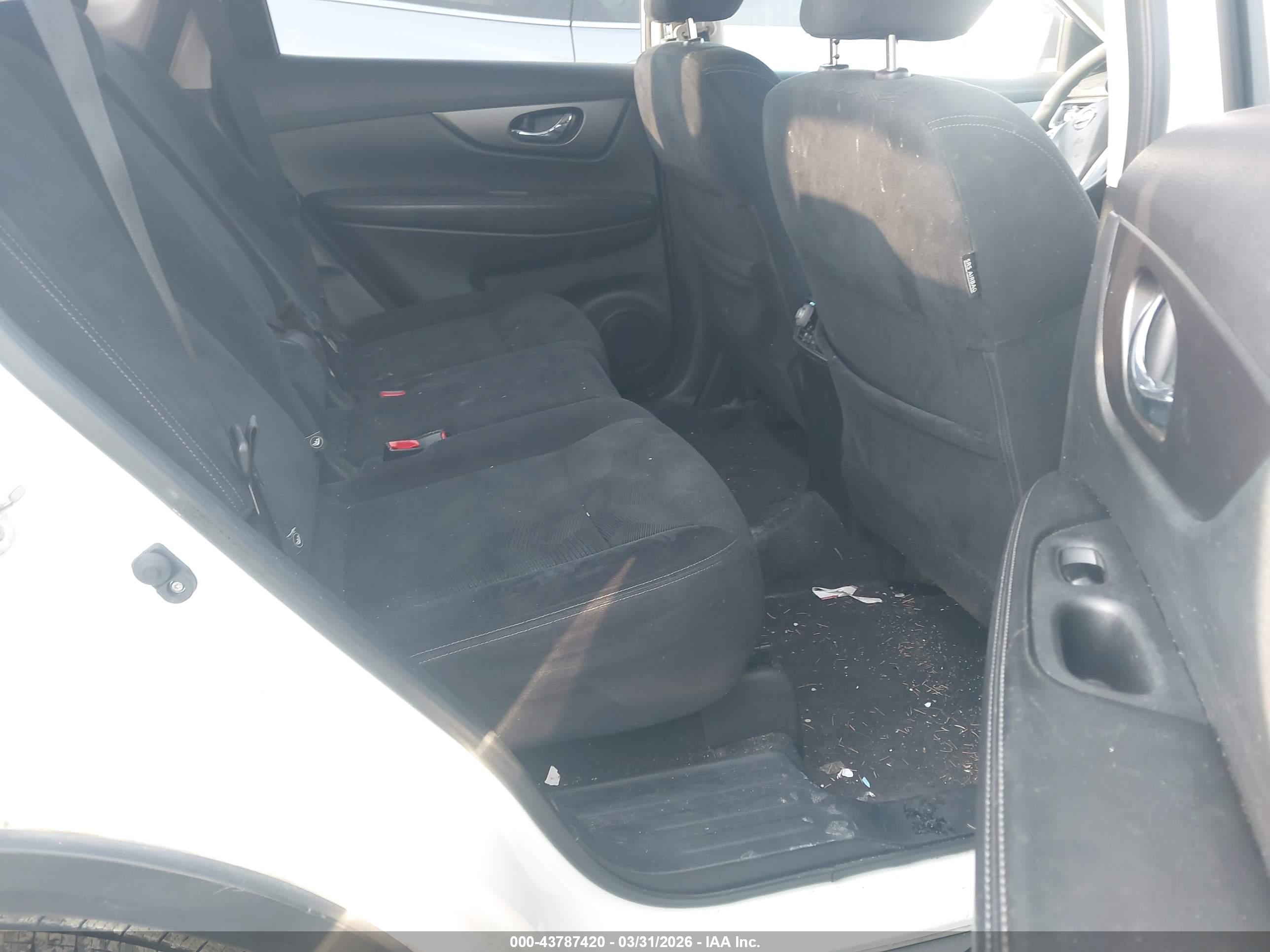 NISSAN ROGUE image 8