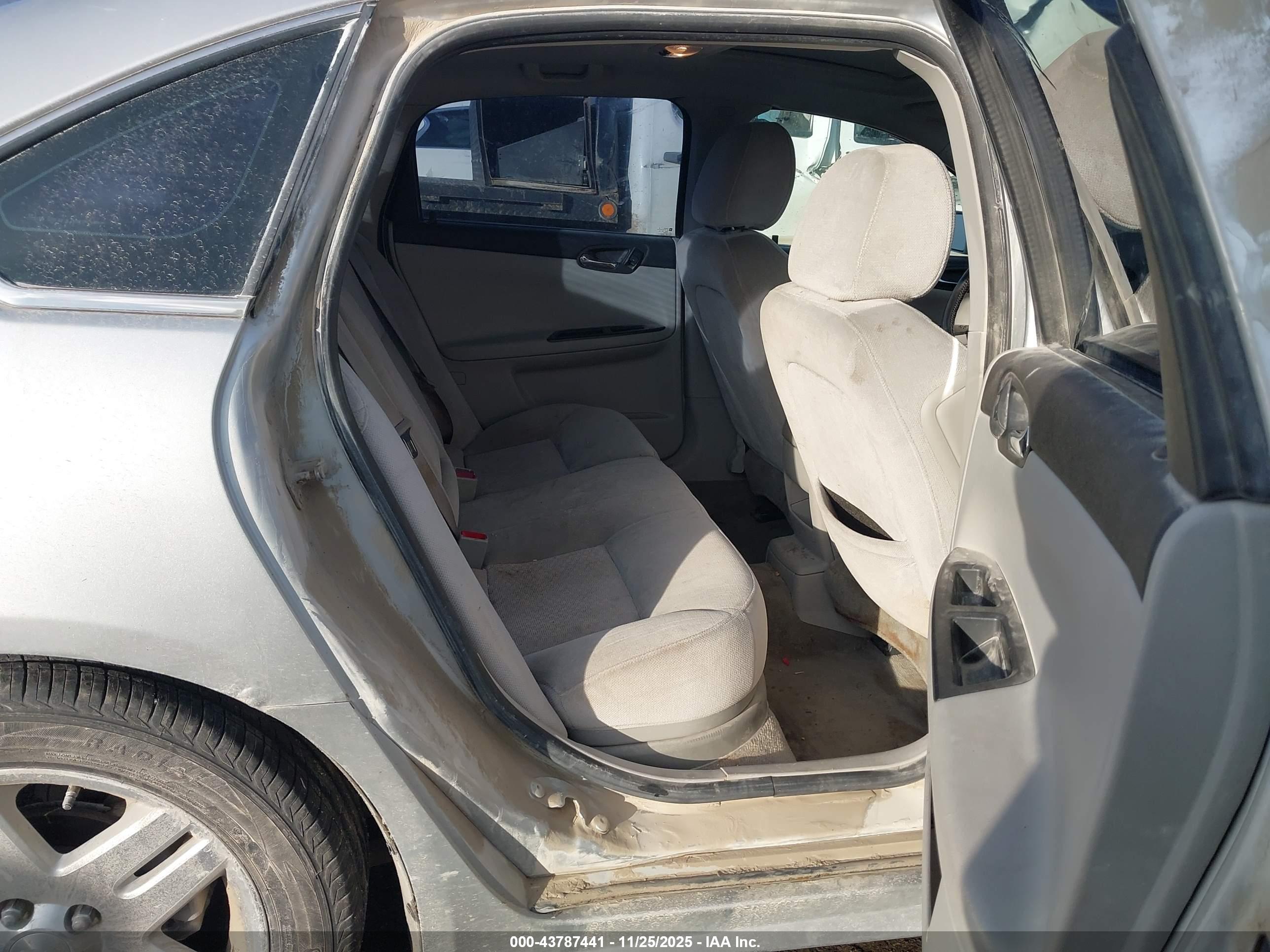 CHEVROLET IMPALA image 8