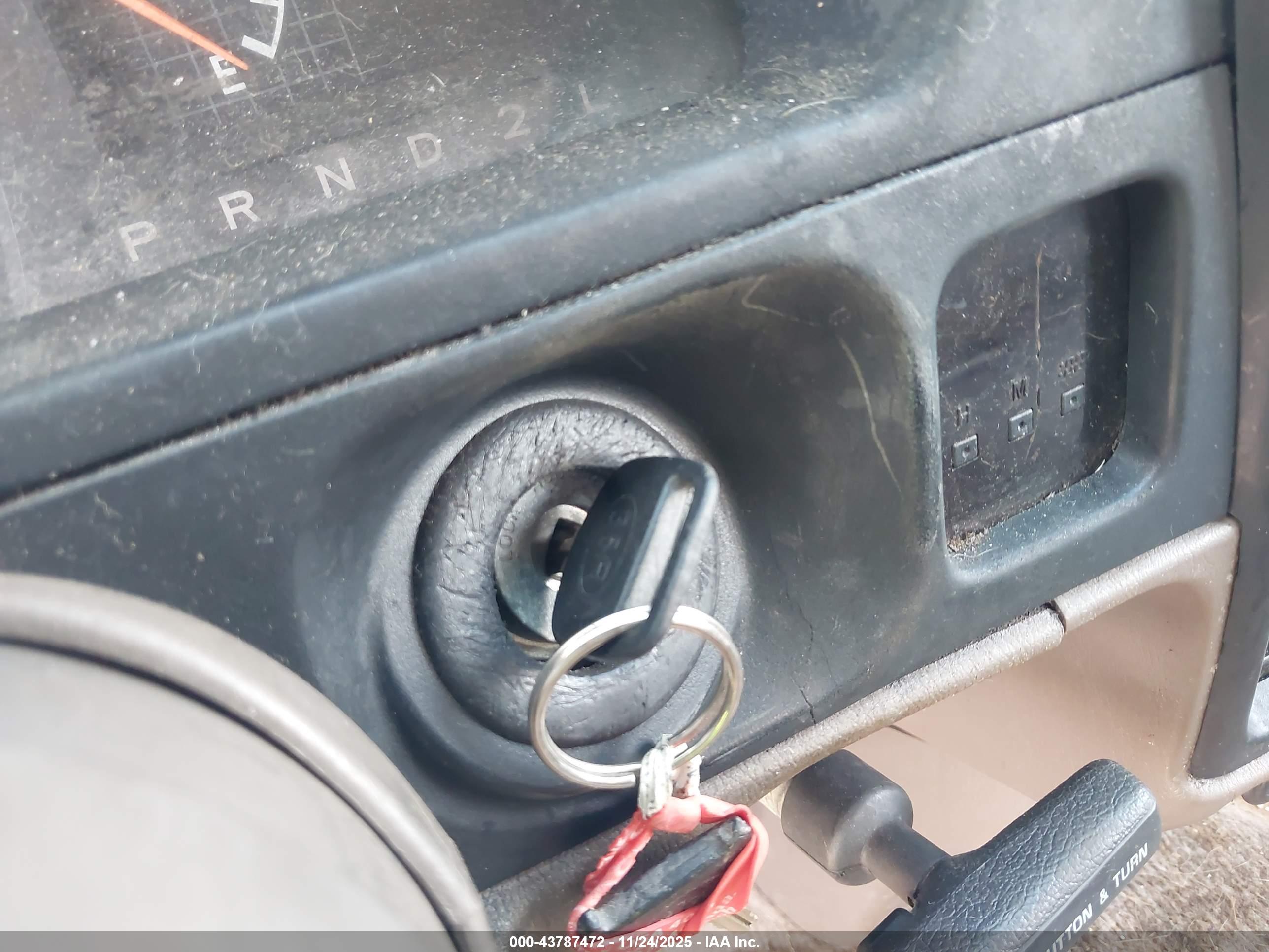 TOYOTA TACOMA image 11