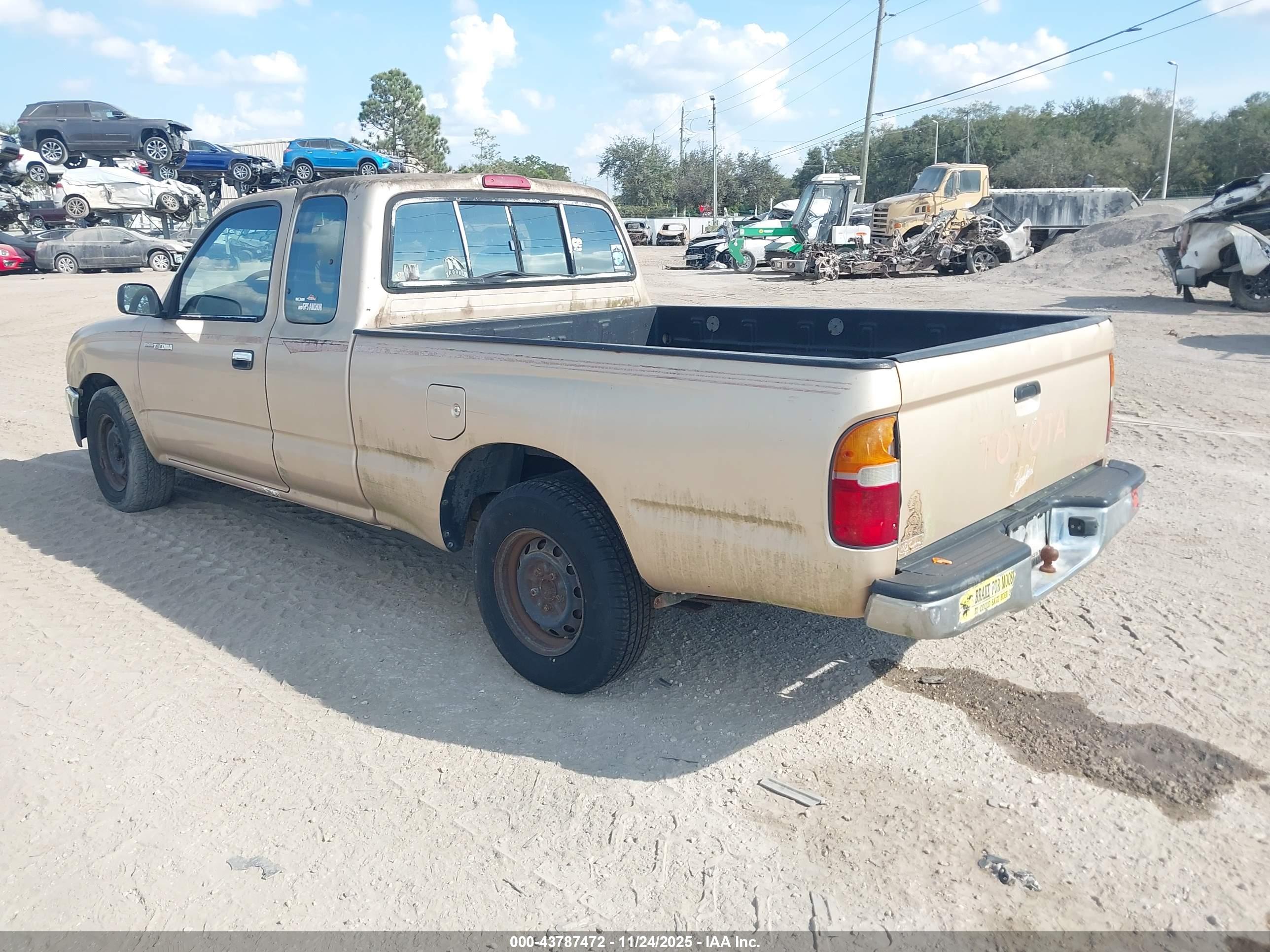 TOYOTA TACOMA image 3