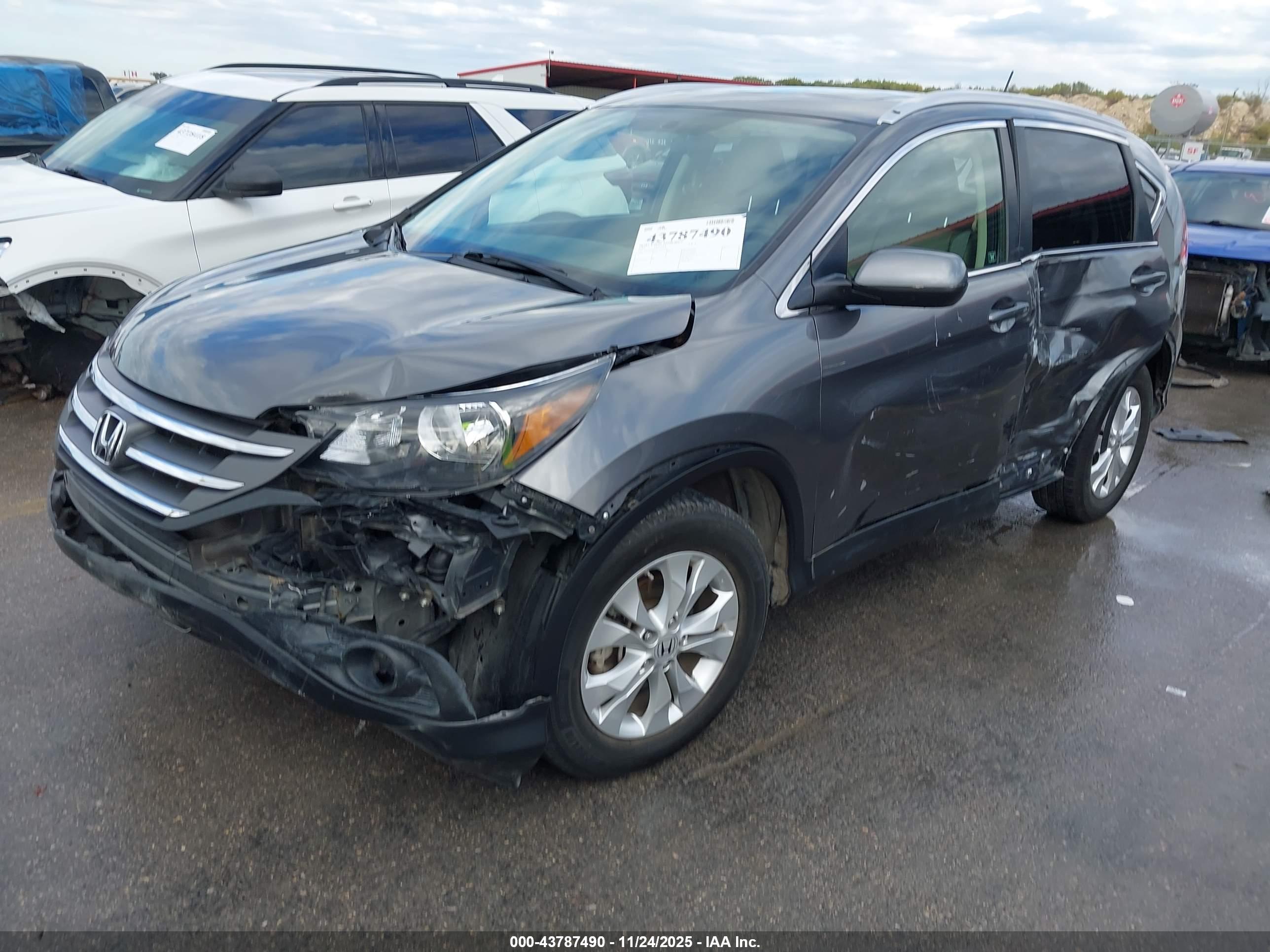 HONDA CR-V image 2