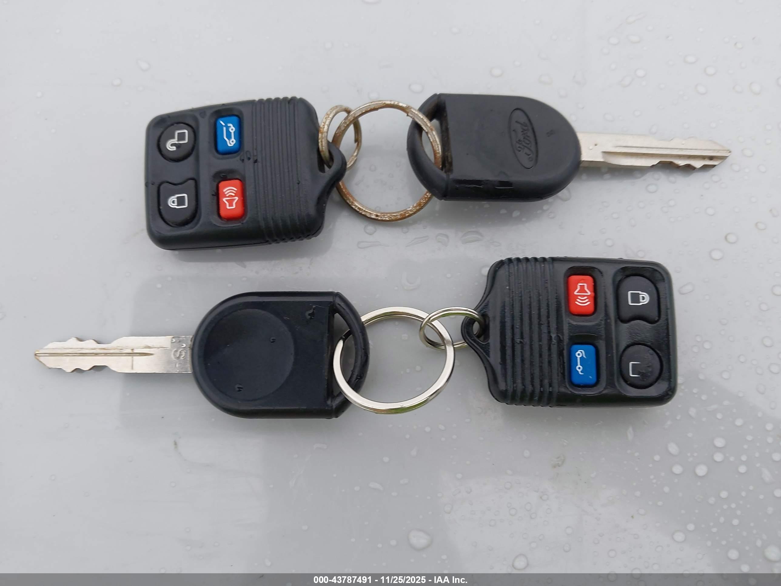 FORD EXPLORER image 11