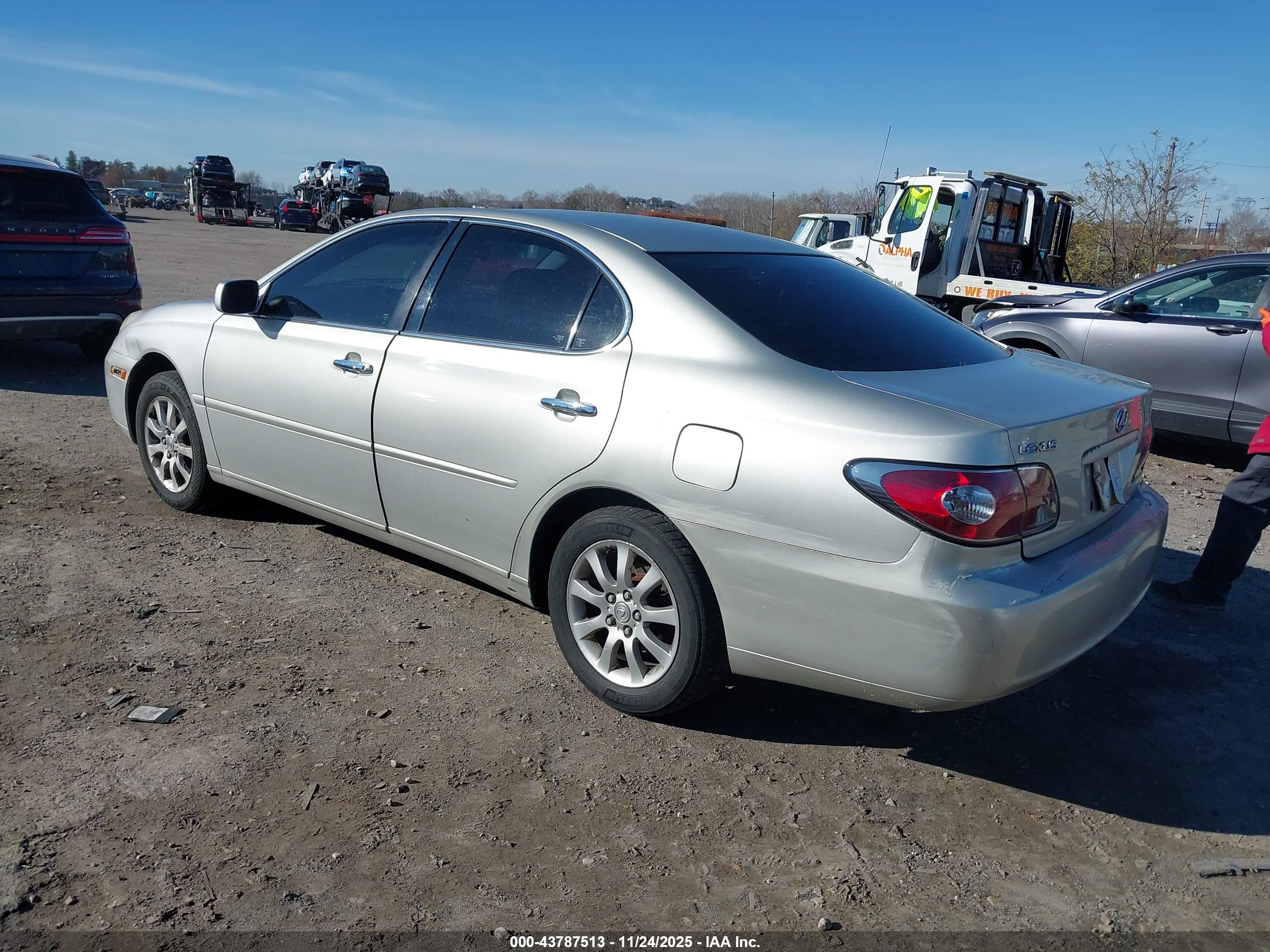 LEXUS ES image 3