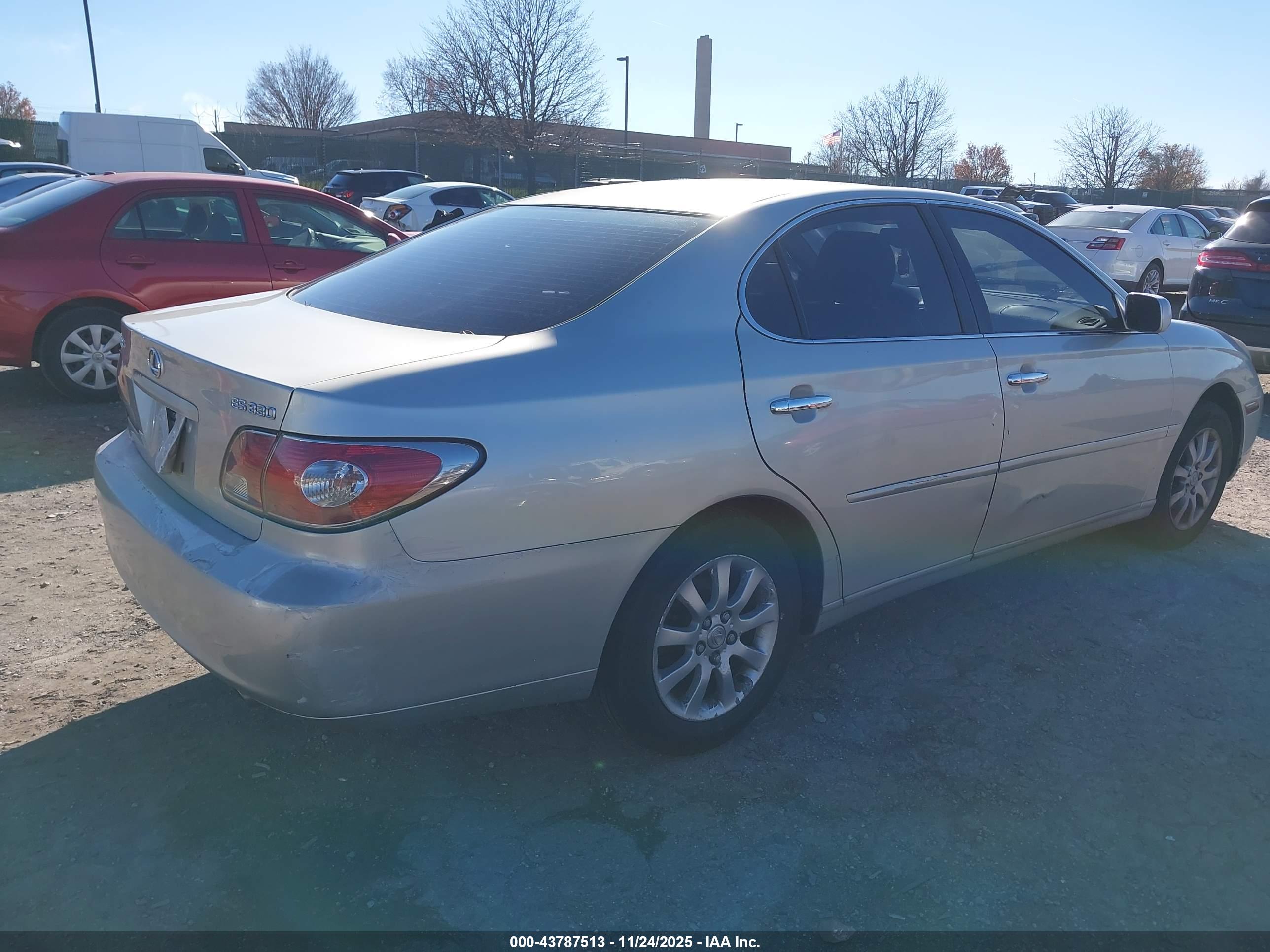 LEXUS ES image 4