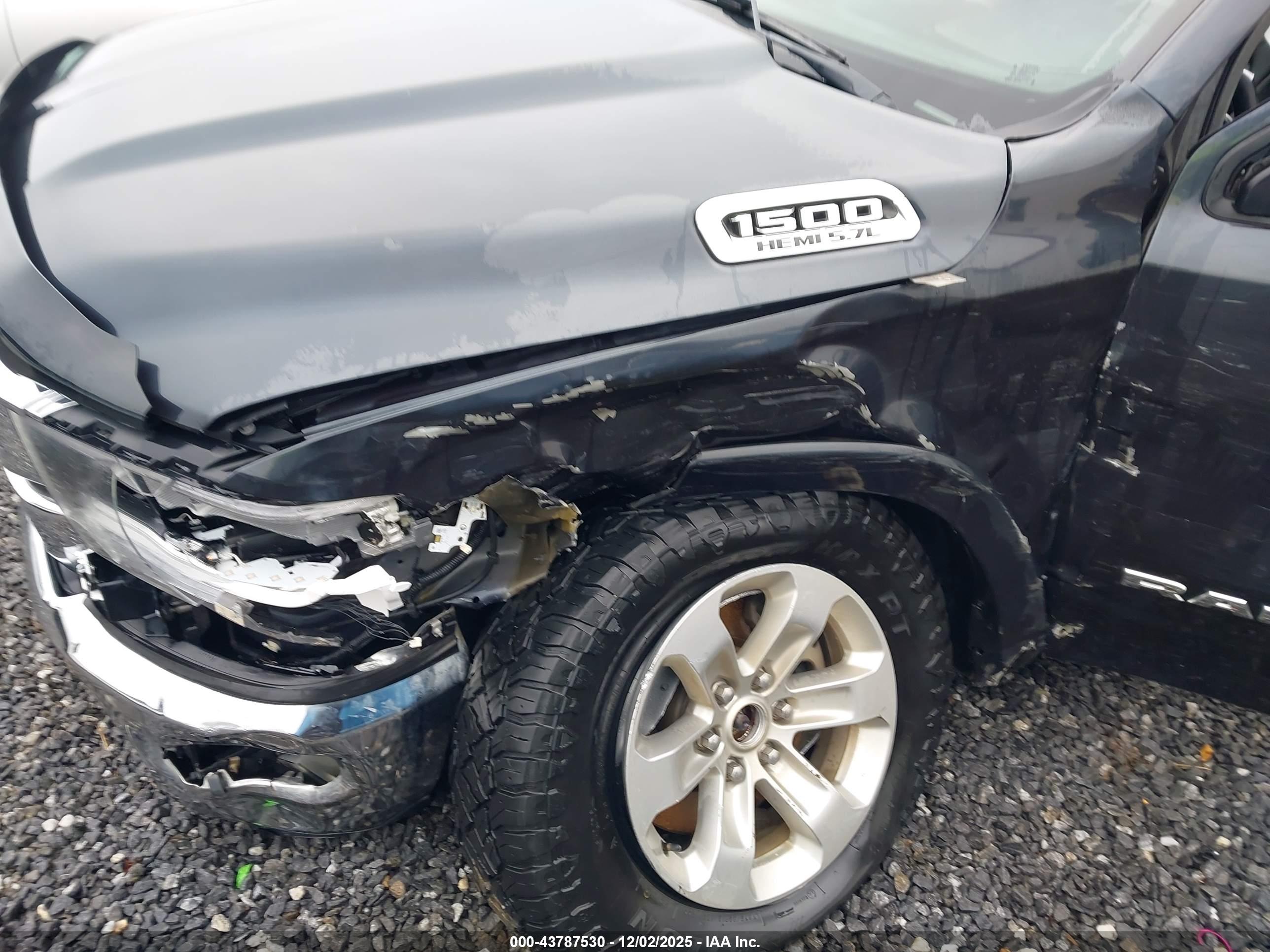 RAM 1500 image 6
