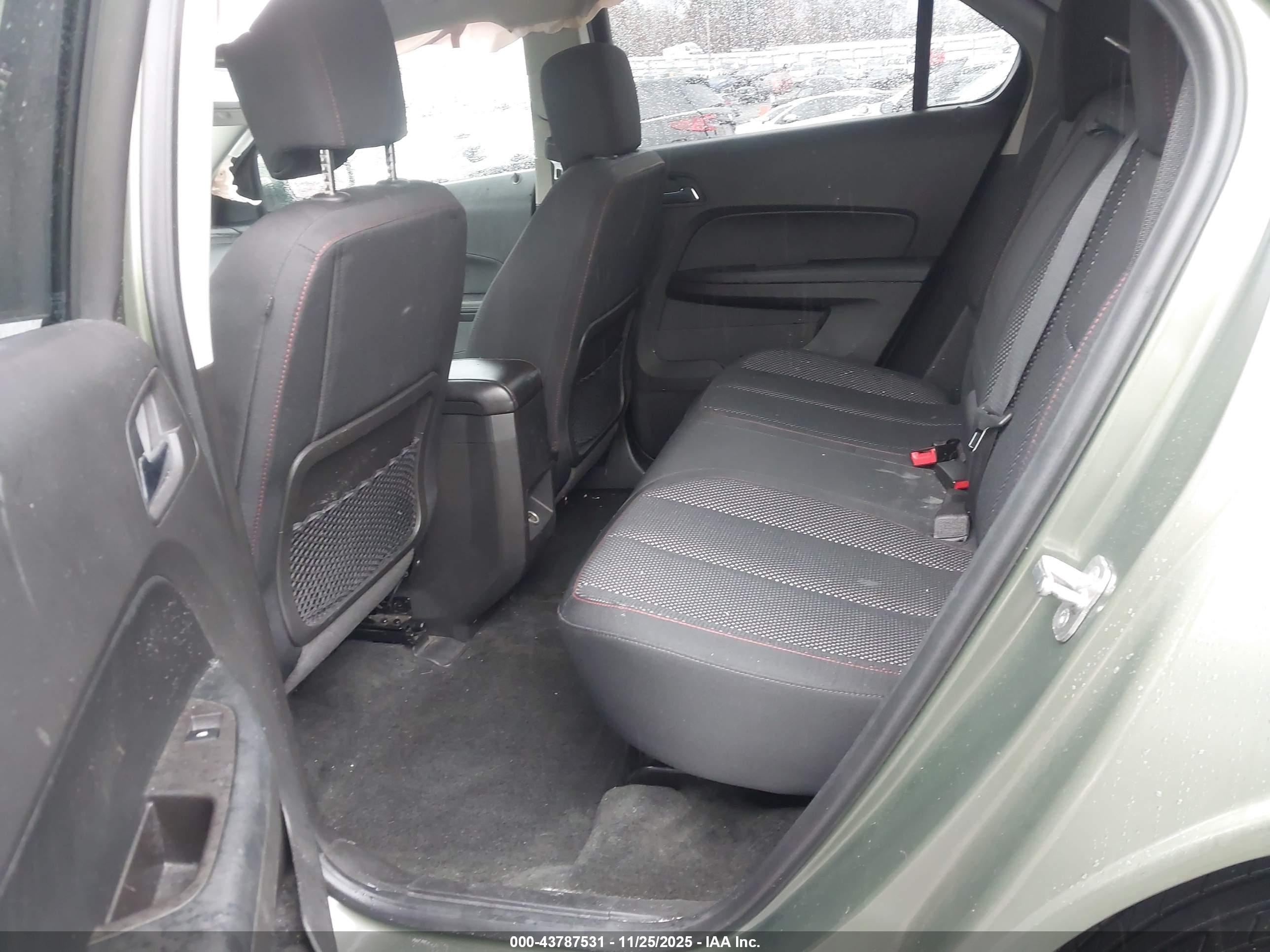 CHEVROLET EQUINOX image 8
