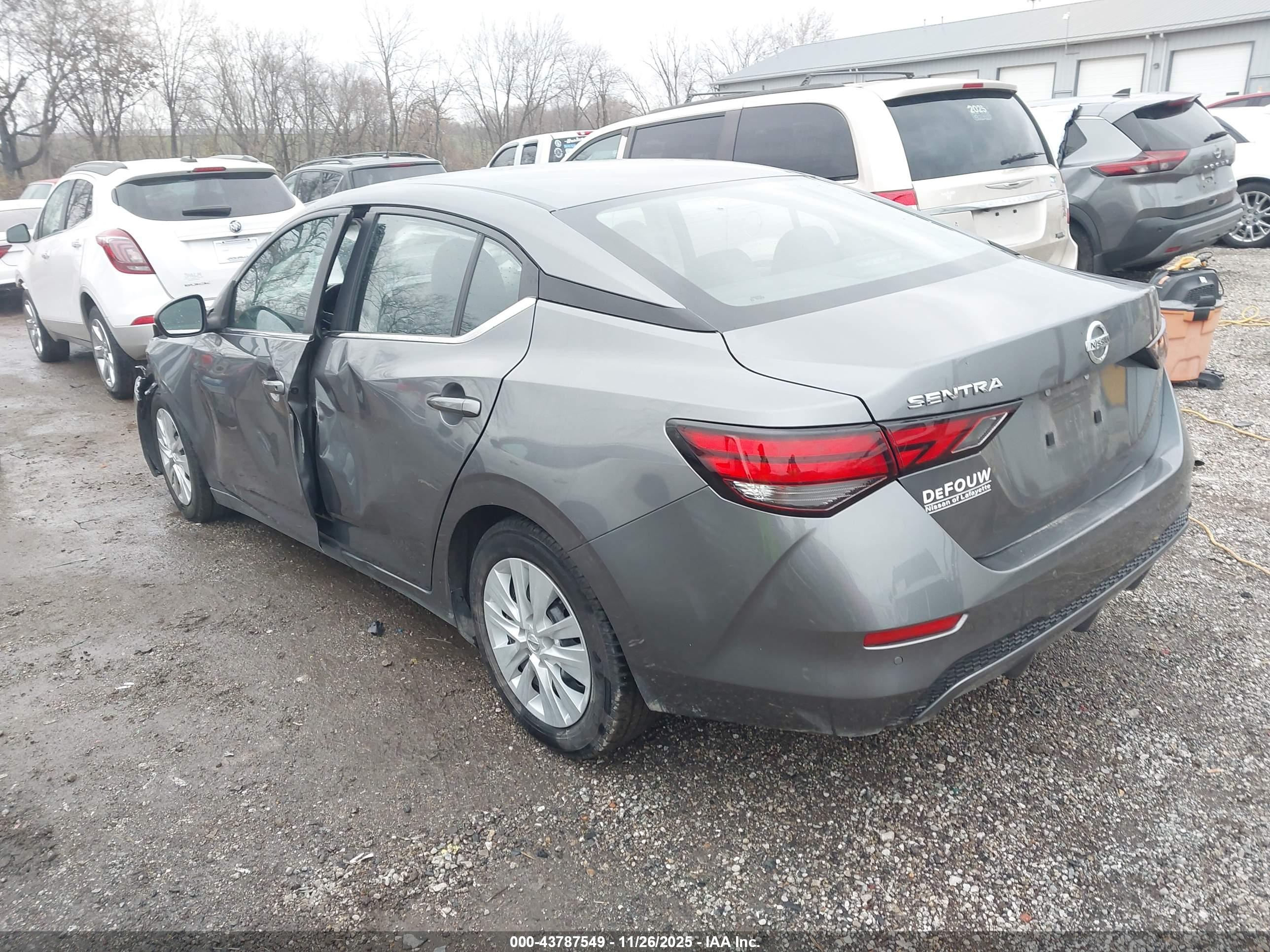 NISSAN SENTRA image 3