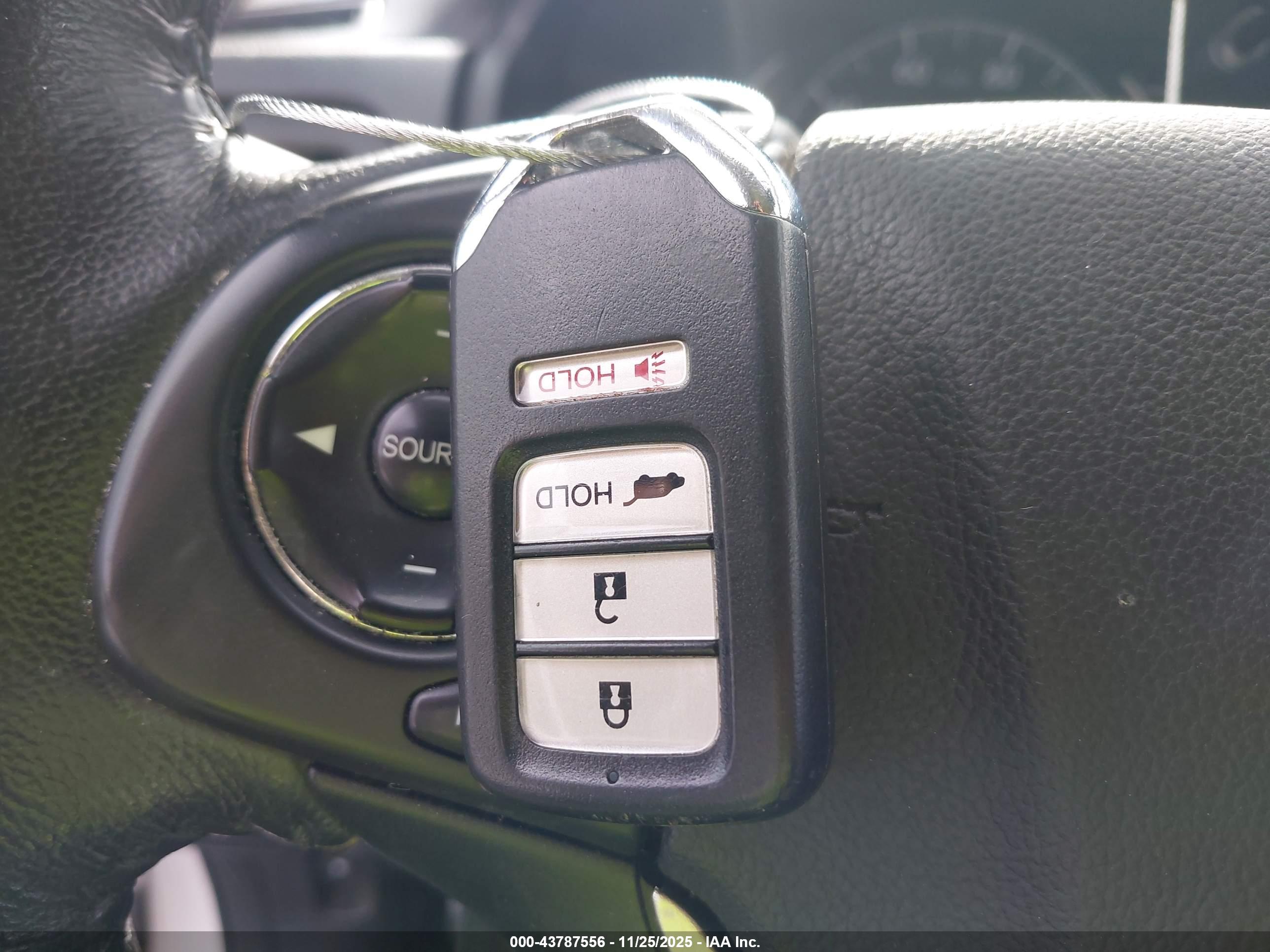 HONDA CR-V image 11