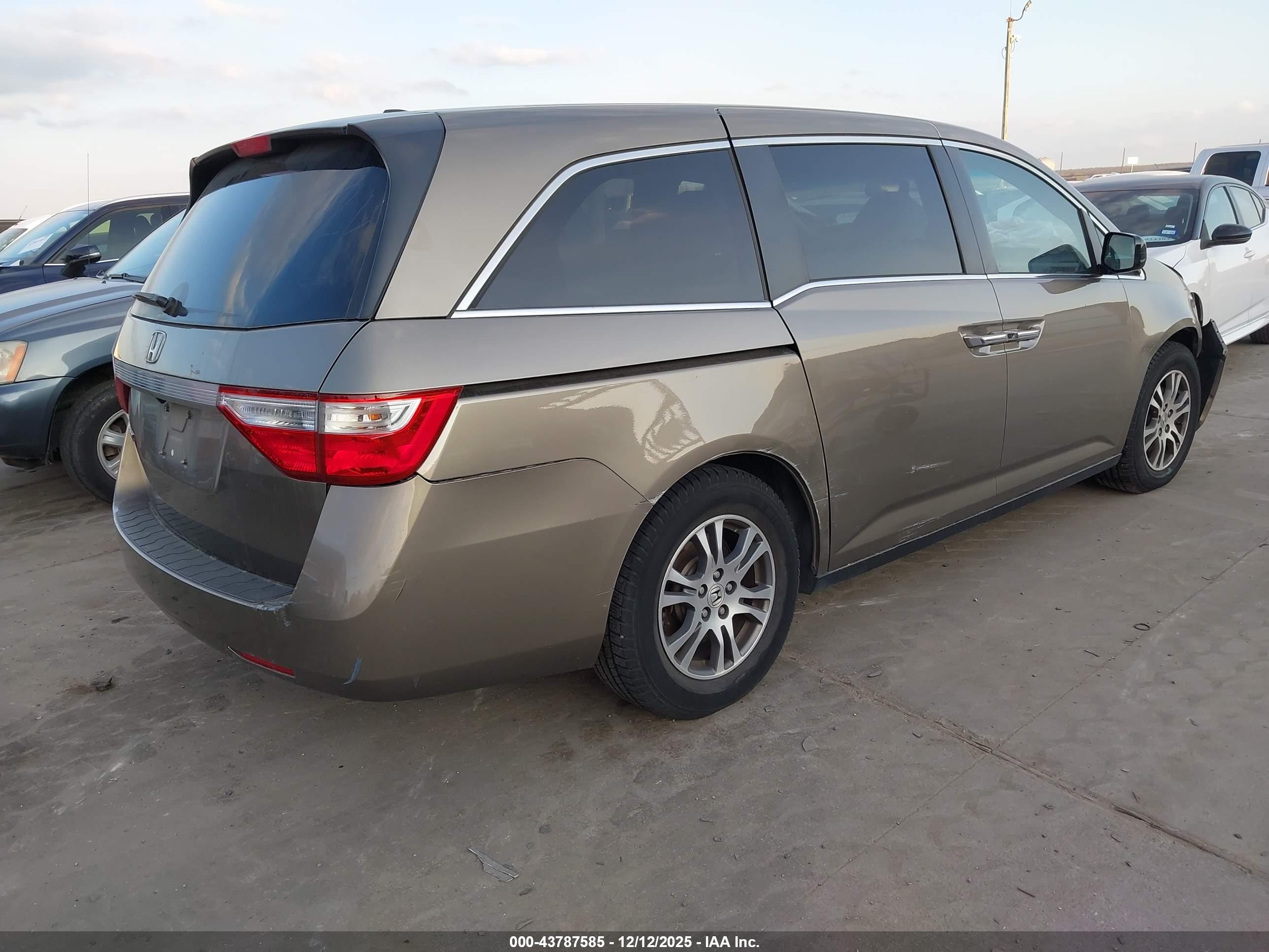 HONDA ODYSSEY image 4