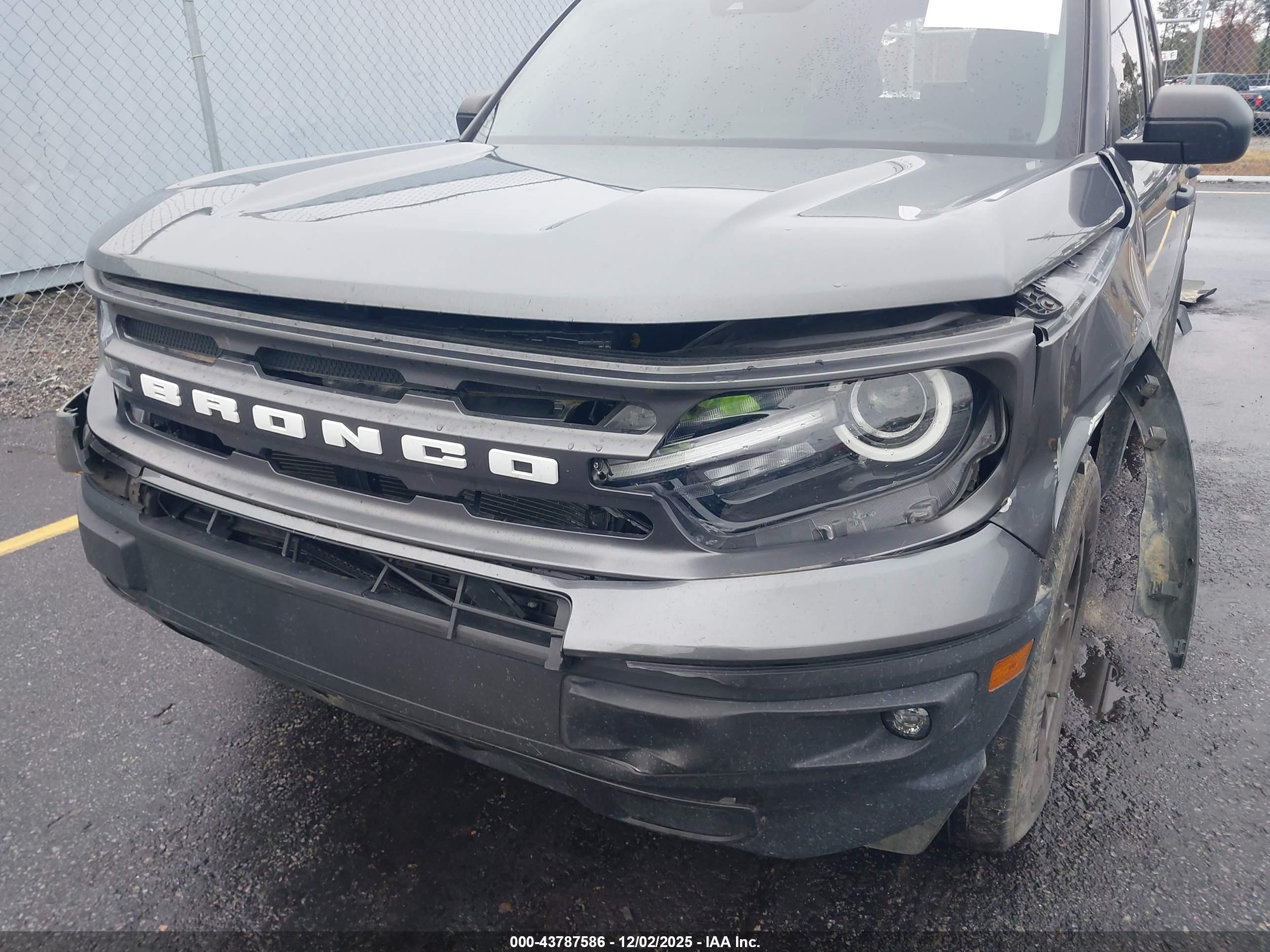 FORD BRONCO image 6