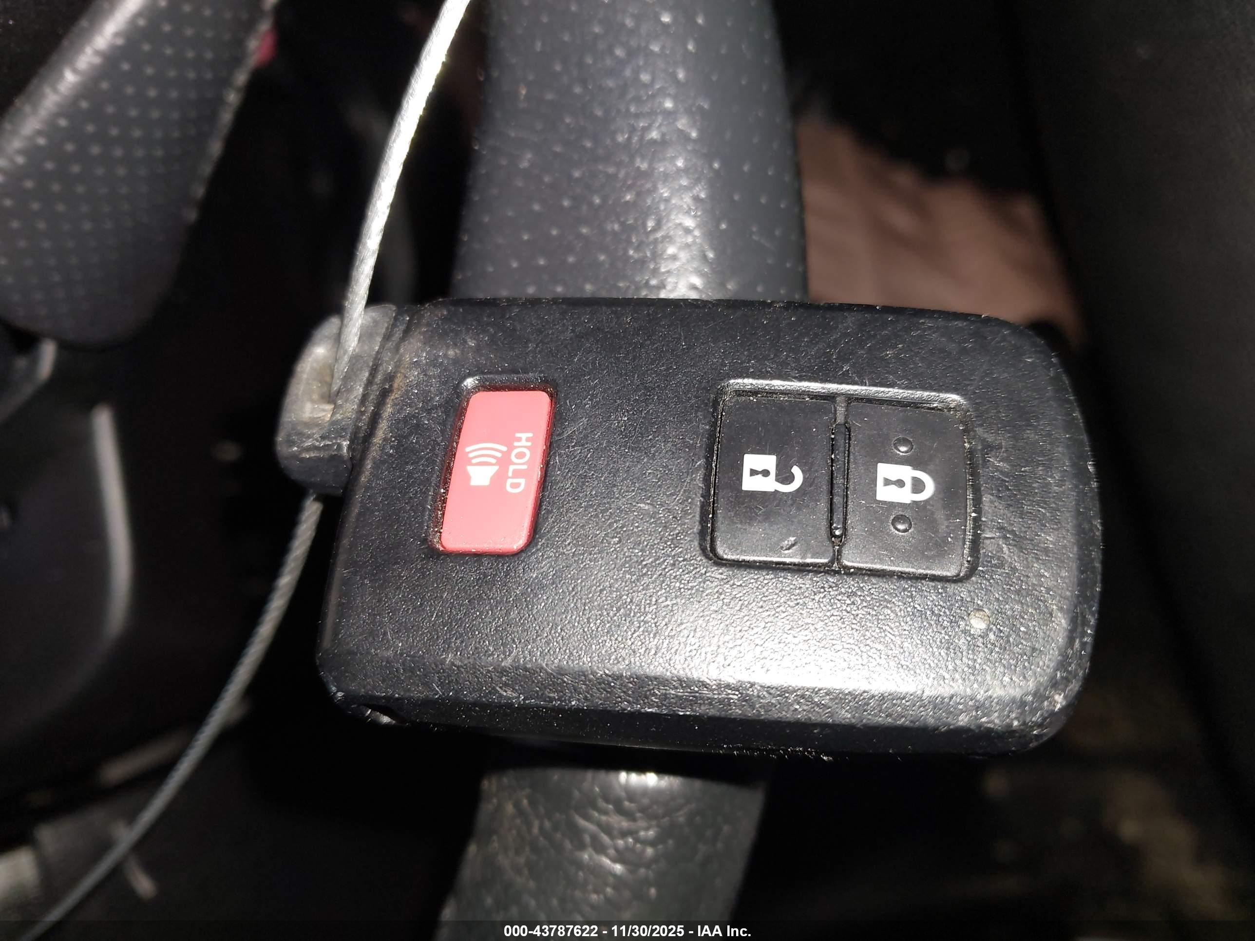 TOYOTA 4RUNNER image 11