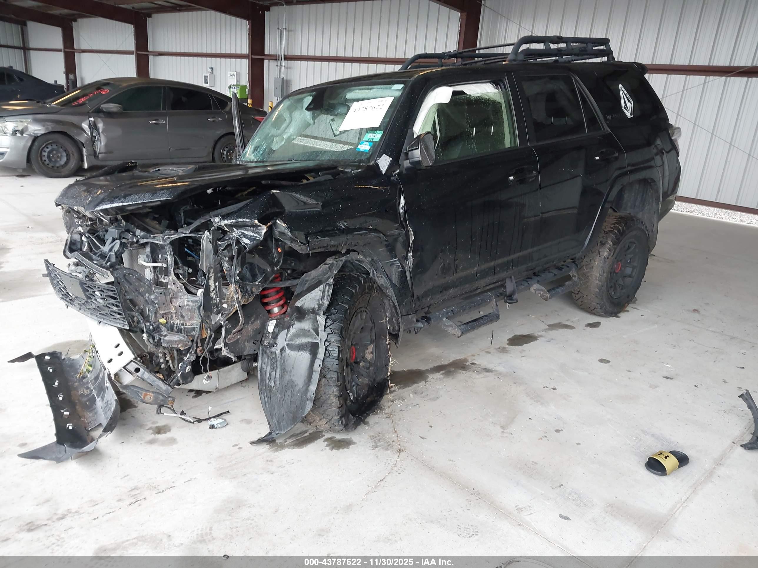 TOYOTA 4RUNNER image 2