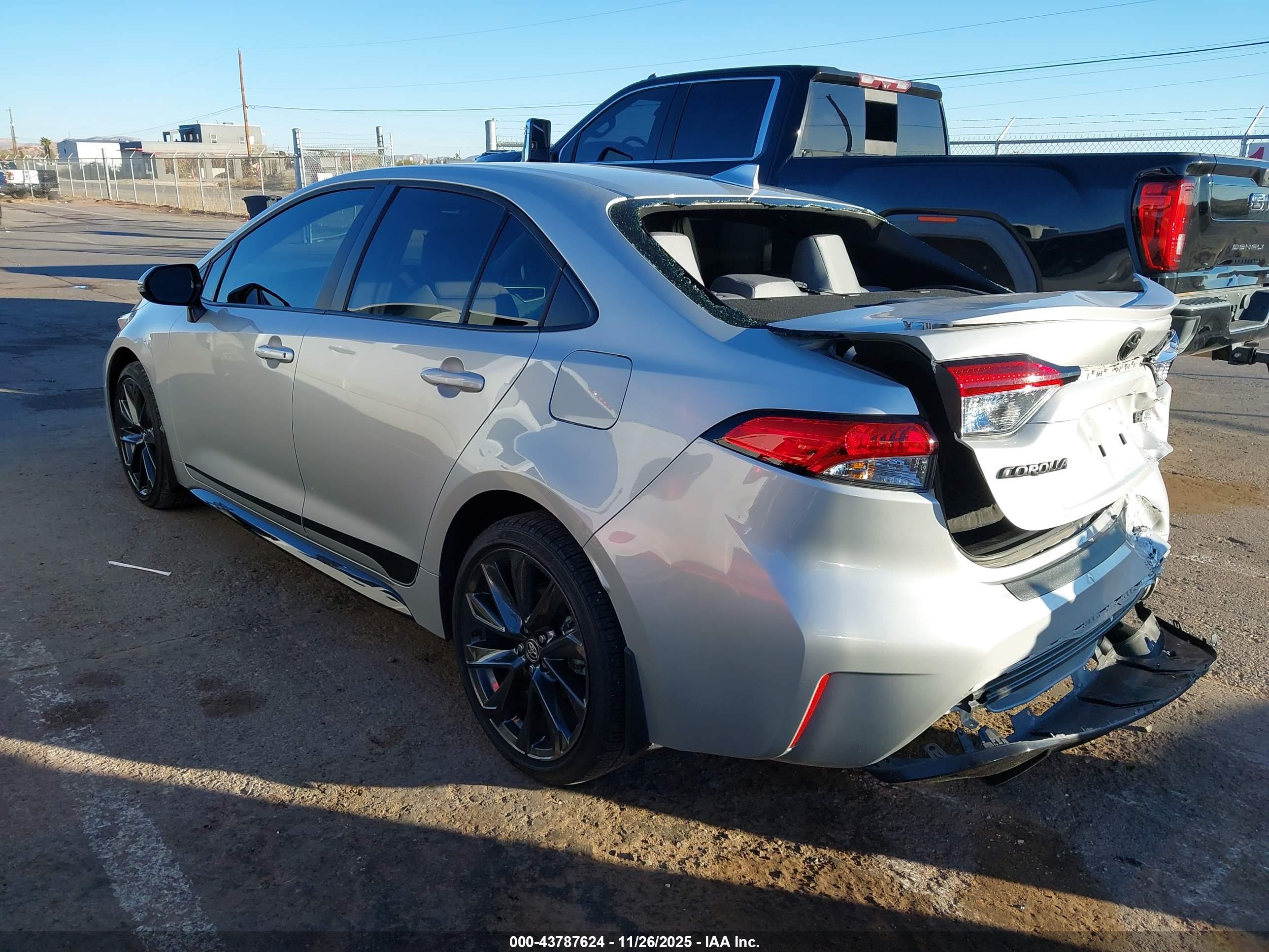 TOYOTA COROLLA image 3