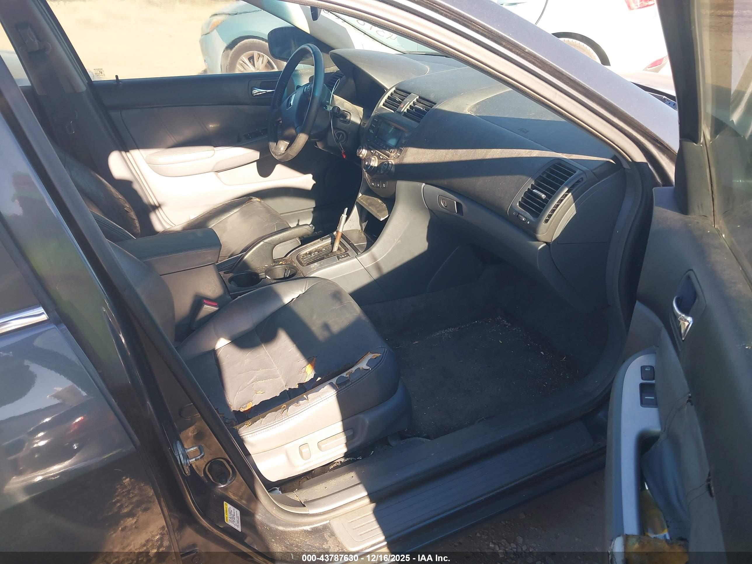 HONDA ACCORD image 5