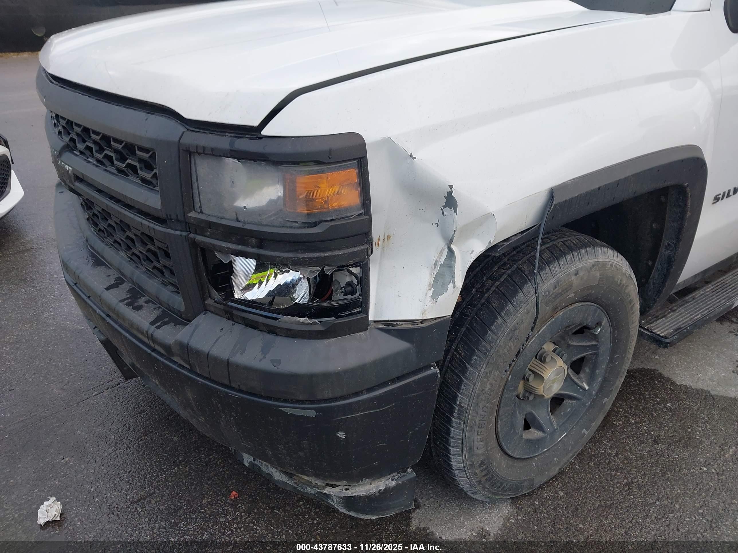 CHEVROLET SILVERADO image 6