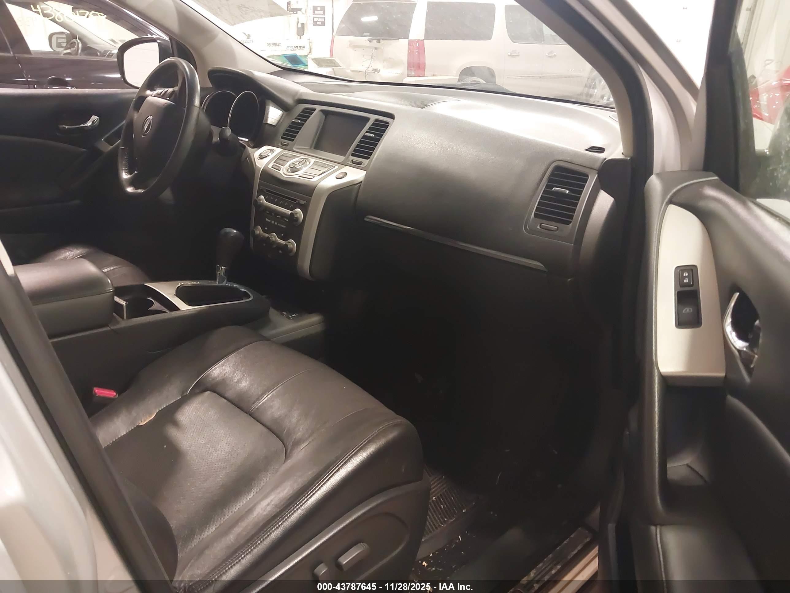NISSAN MURANO image 5